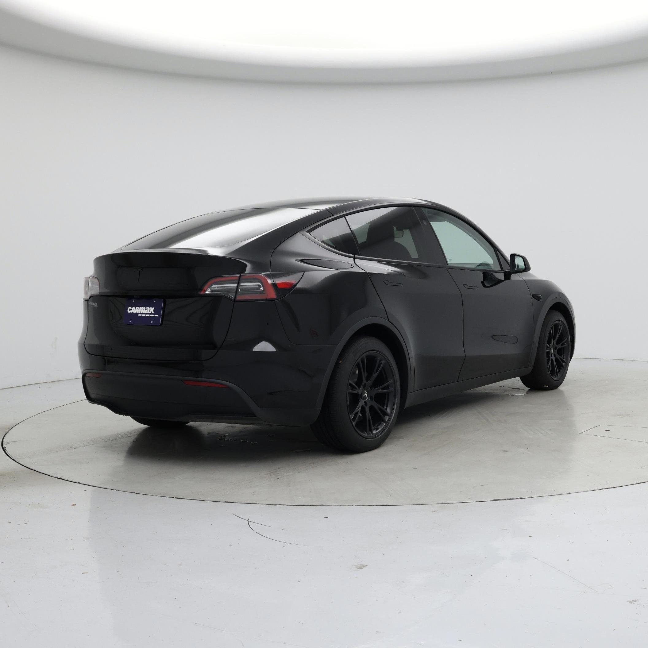 Thumbnail: 2023 Tesla Model Y - 8
