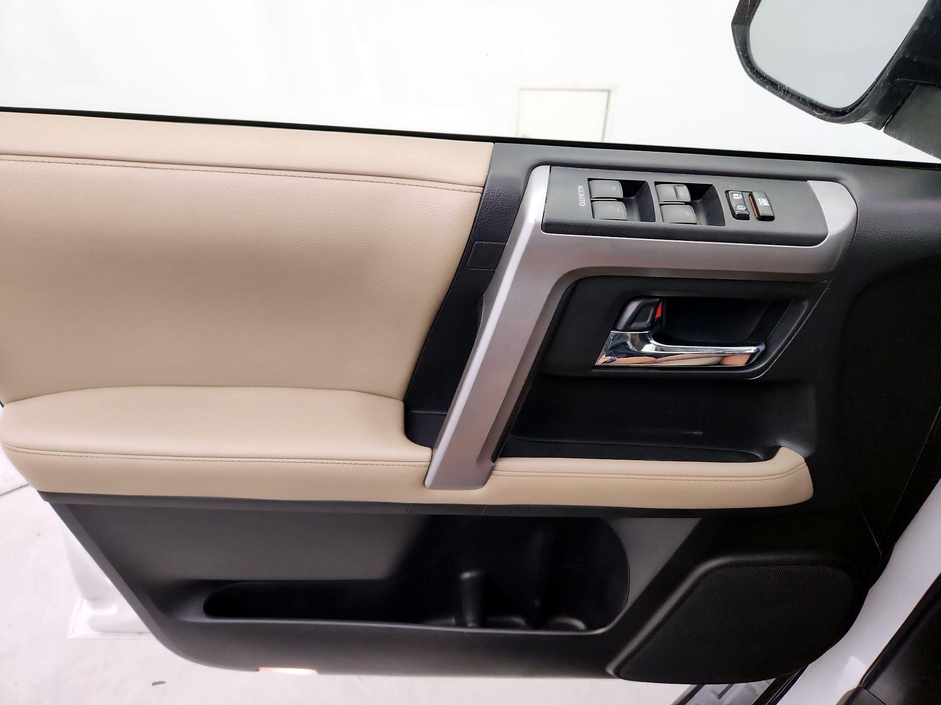 Thumbnail: 2018 Toyota 4Runner - 12