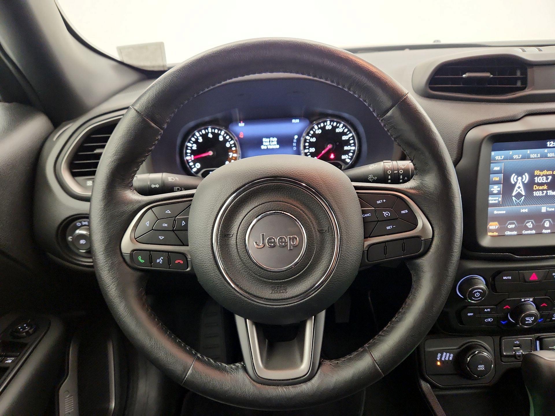 Thumbnail: 2020 Jeep Renegade - 10