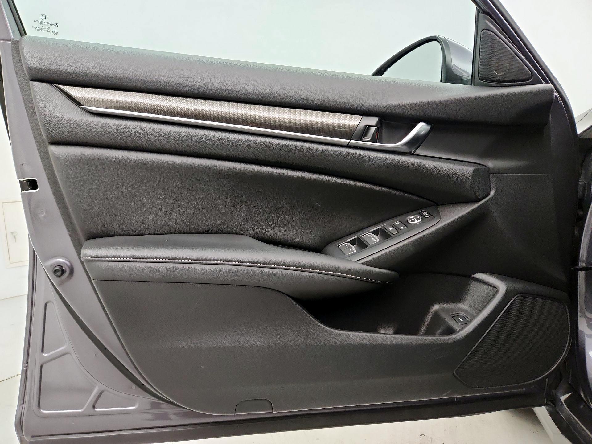 Thumbnail: 2019 Honda Accord - 12