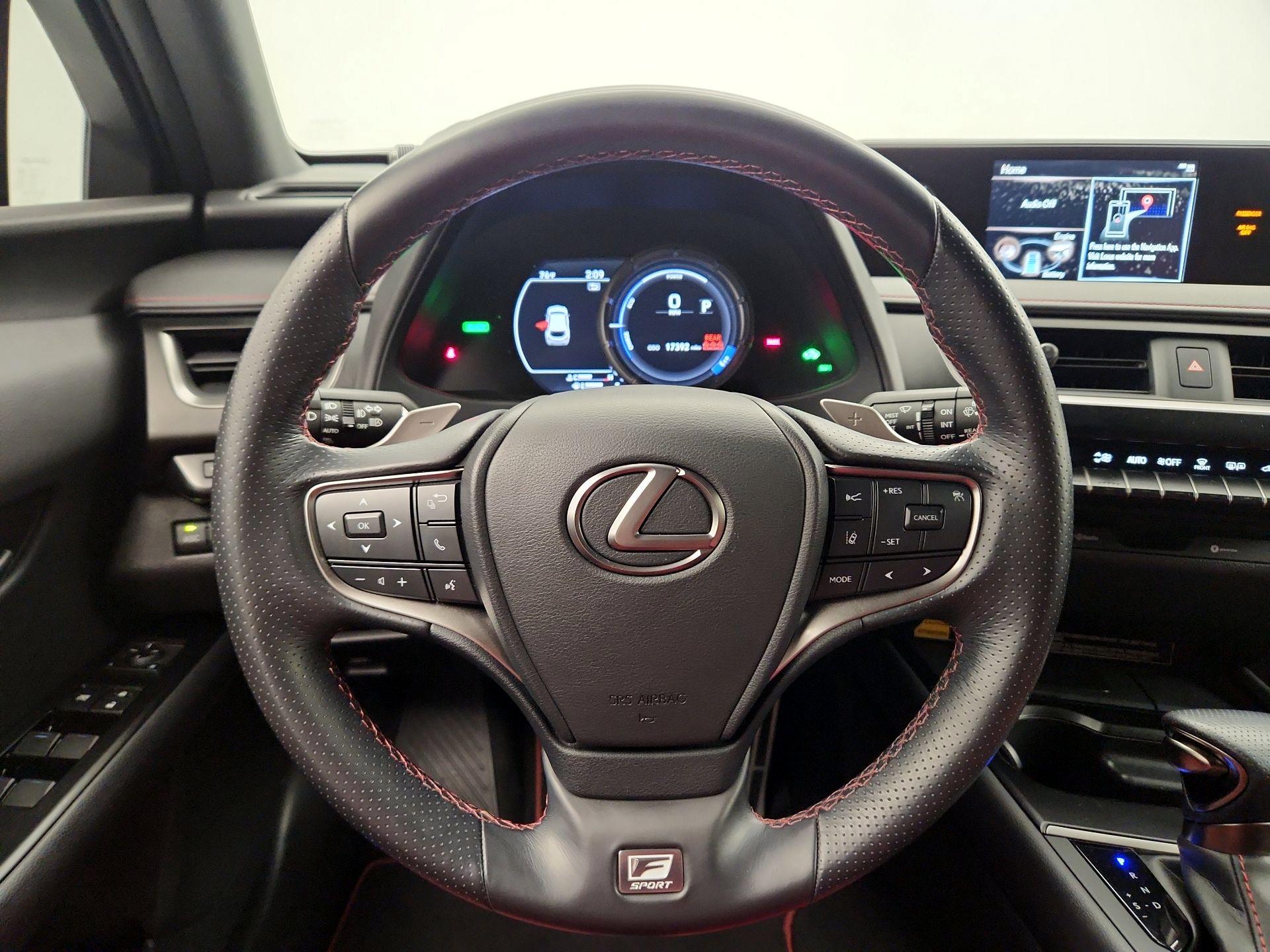 Thumbnail: 2021 Lexus UX - 10
