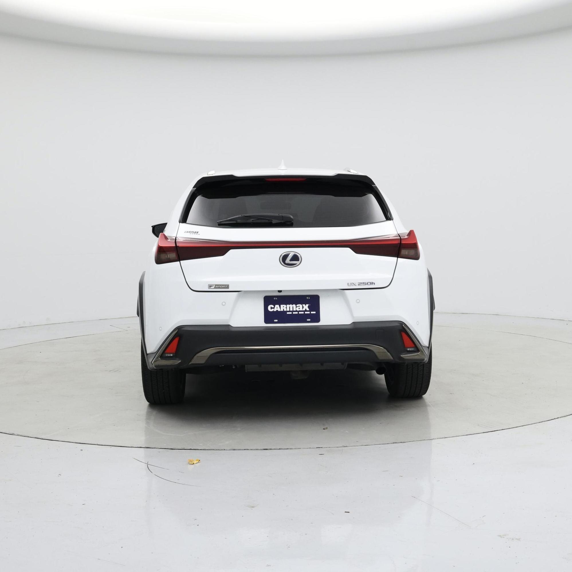 Thumbnail: 2021 Lexus UX - 6