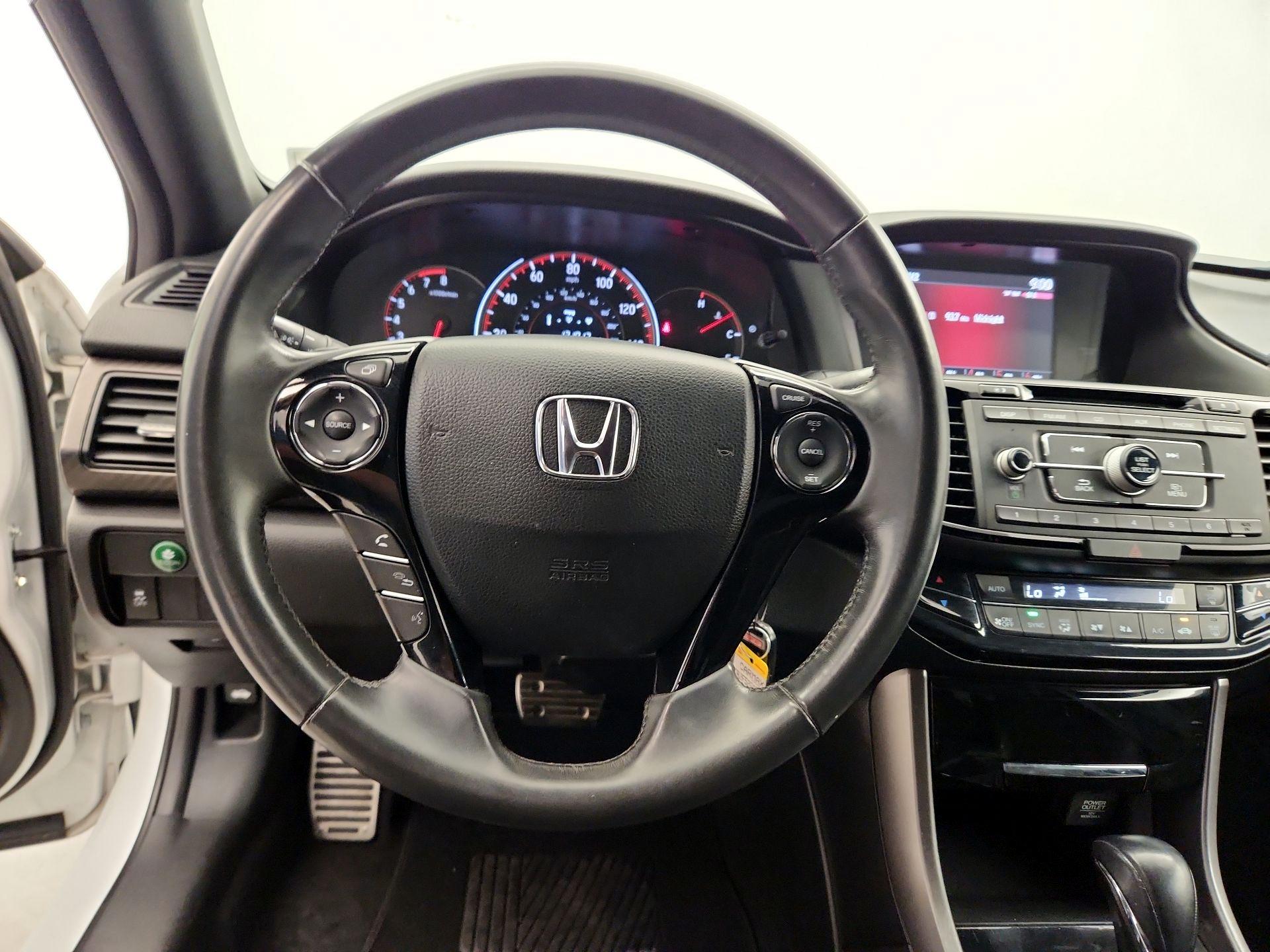 Thumbnail: 2016 Honda Accord - 10