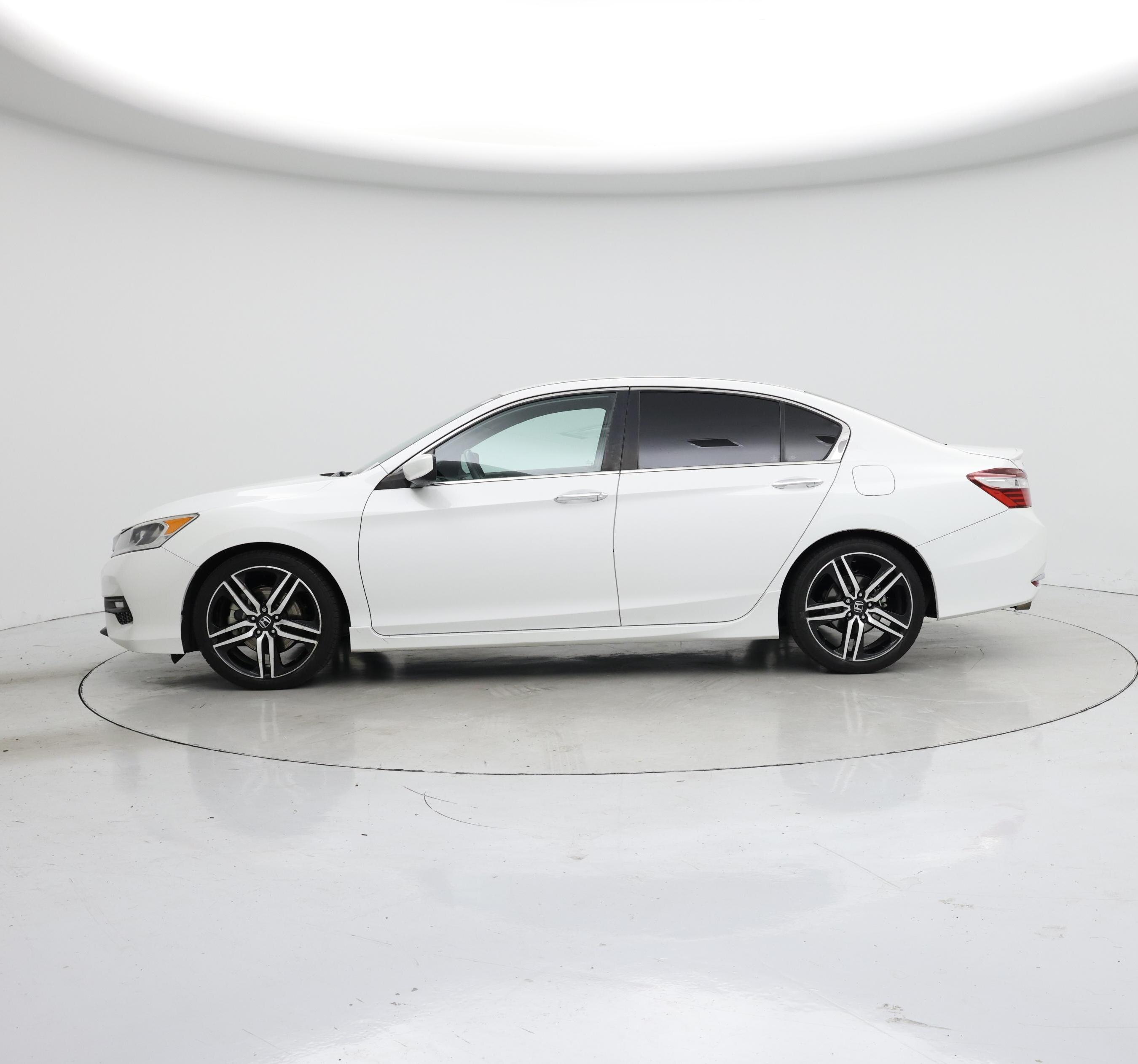 Thumbnail: 2016 Honda Accord - 3
