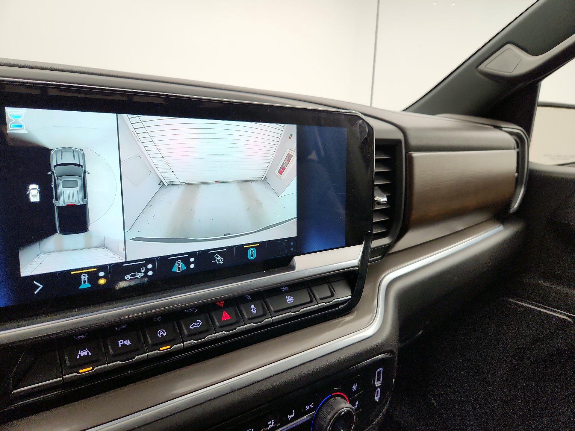 Thumbnail: 2022 Chevrolet Silverado 1500 - 14