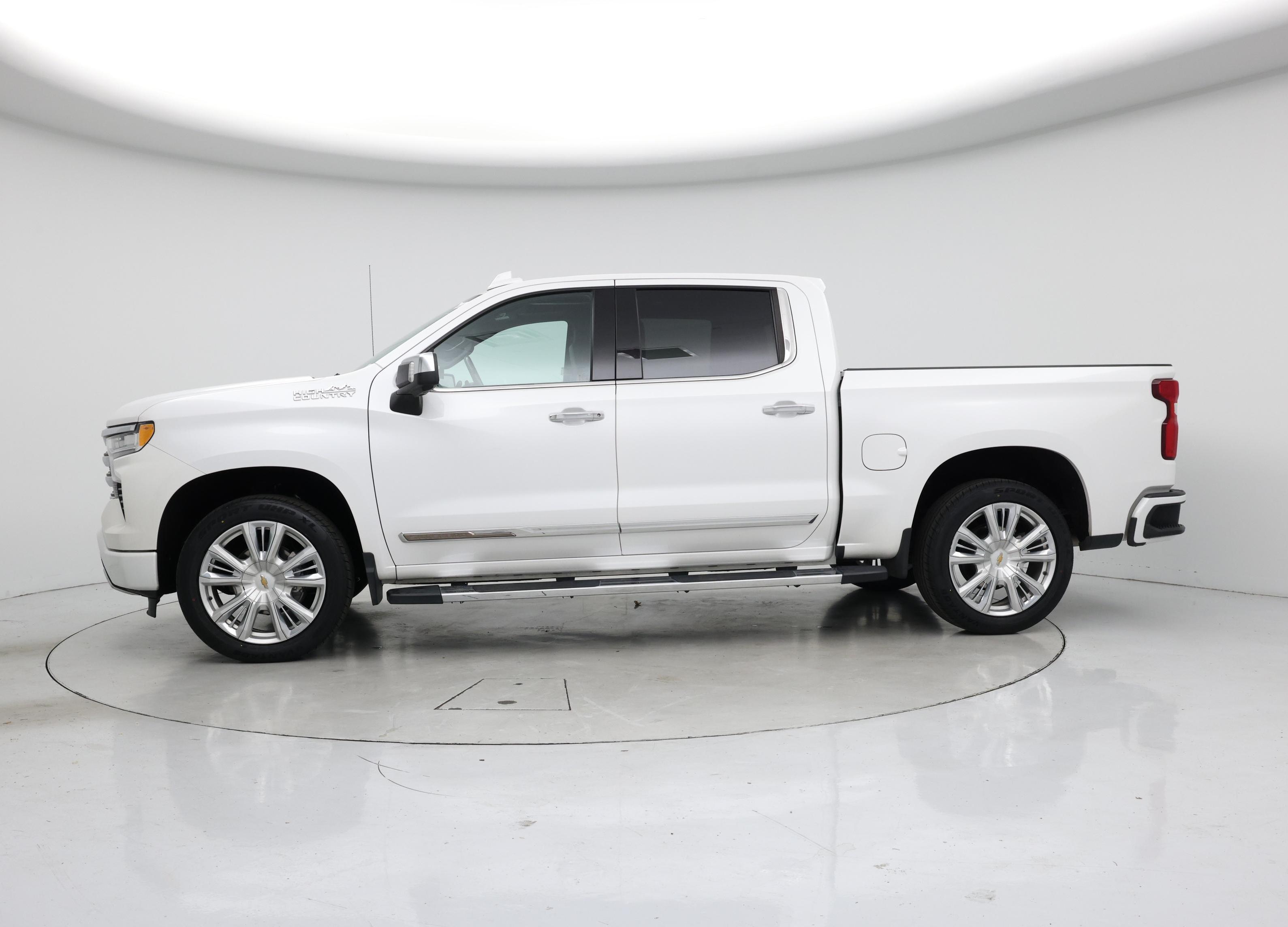 Thumbnail: 2022 Chevrolet Silverado 1500 - 3