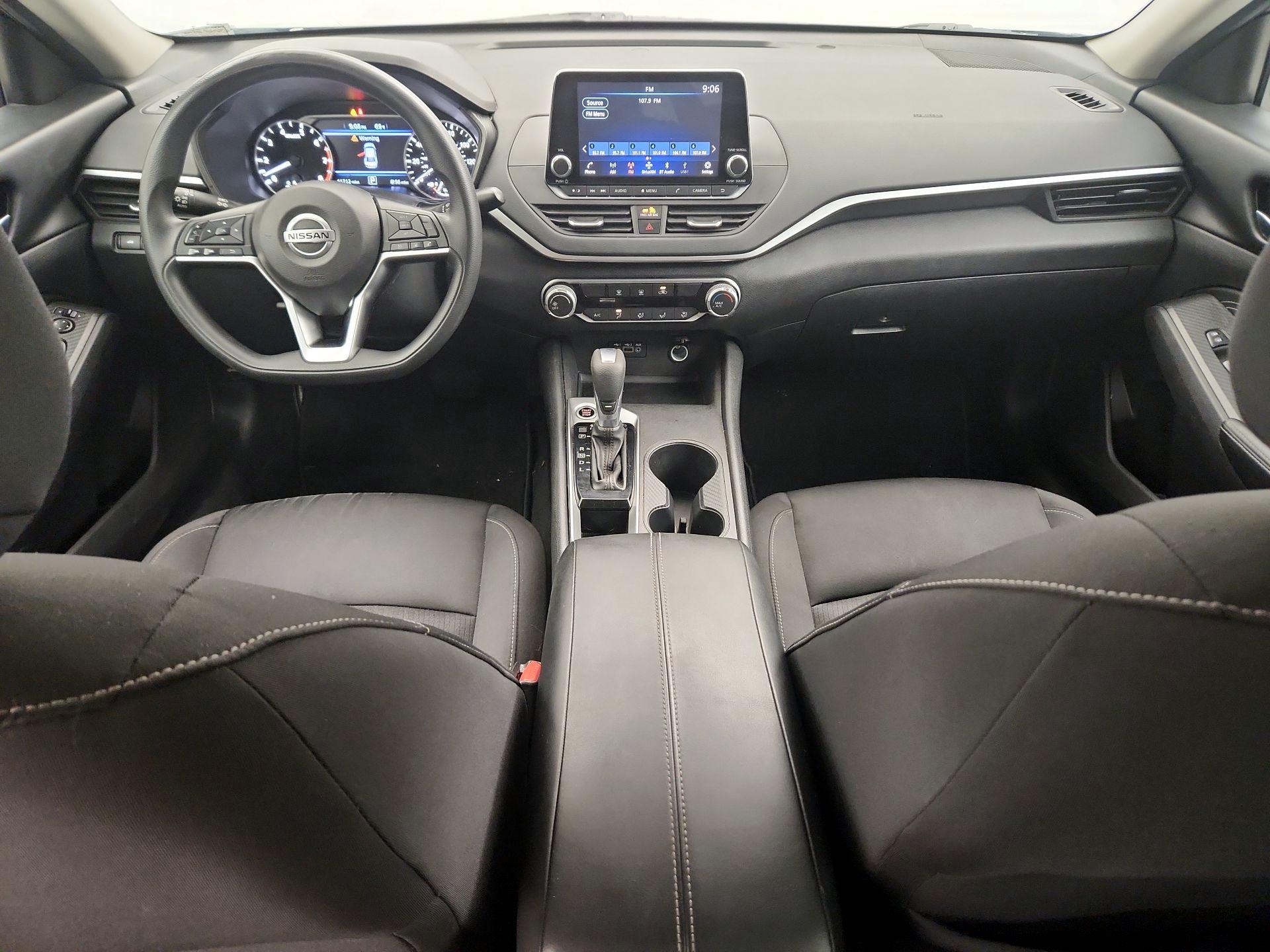 Thumbnail: 2020 Nissan Altima - 9