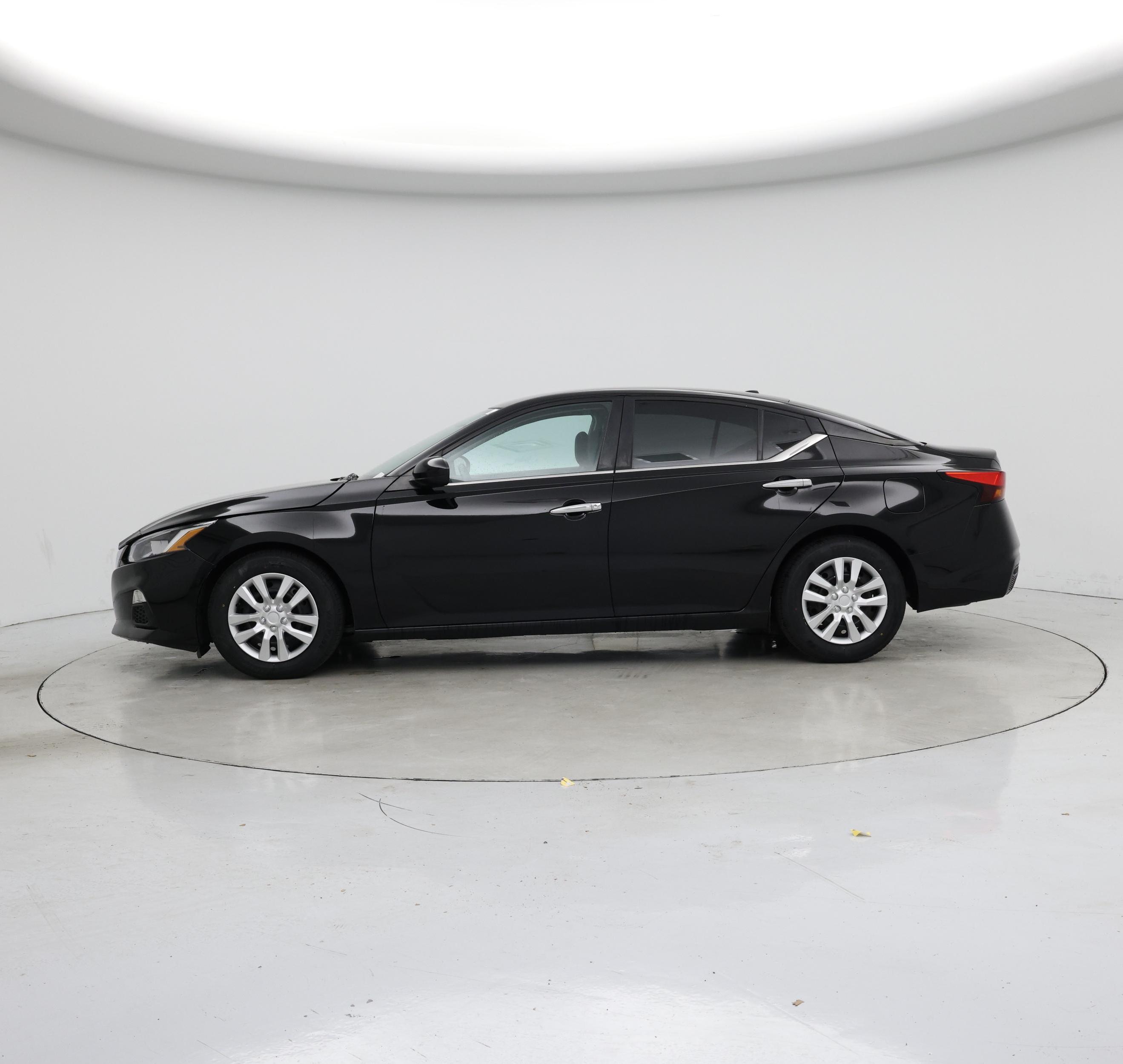 Thumbnail: 2020 Nissan Altima - 3