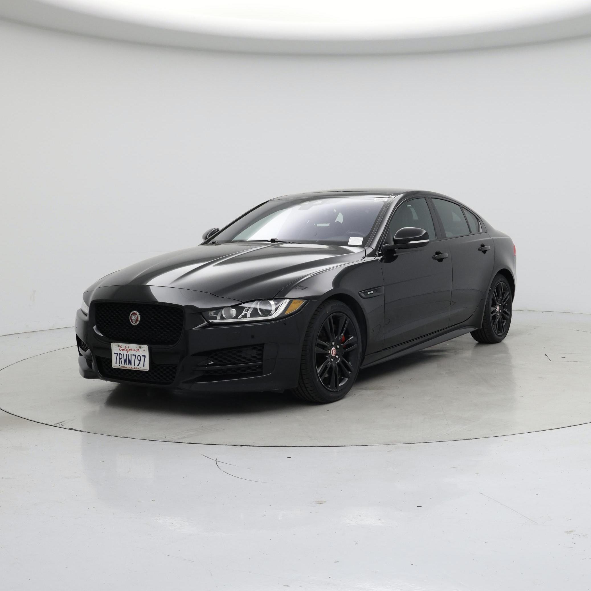 Thumbnail: 2018 Jaguar XE - 4
