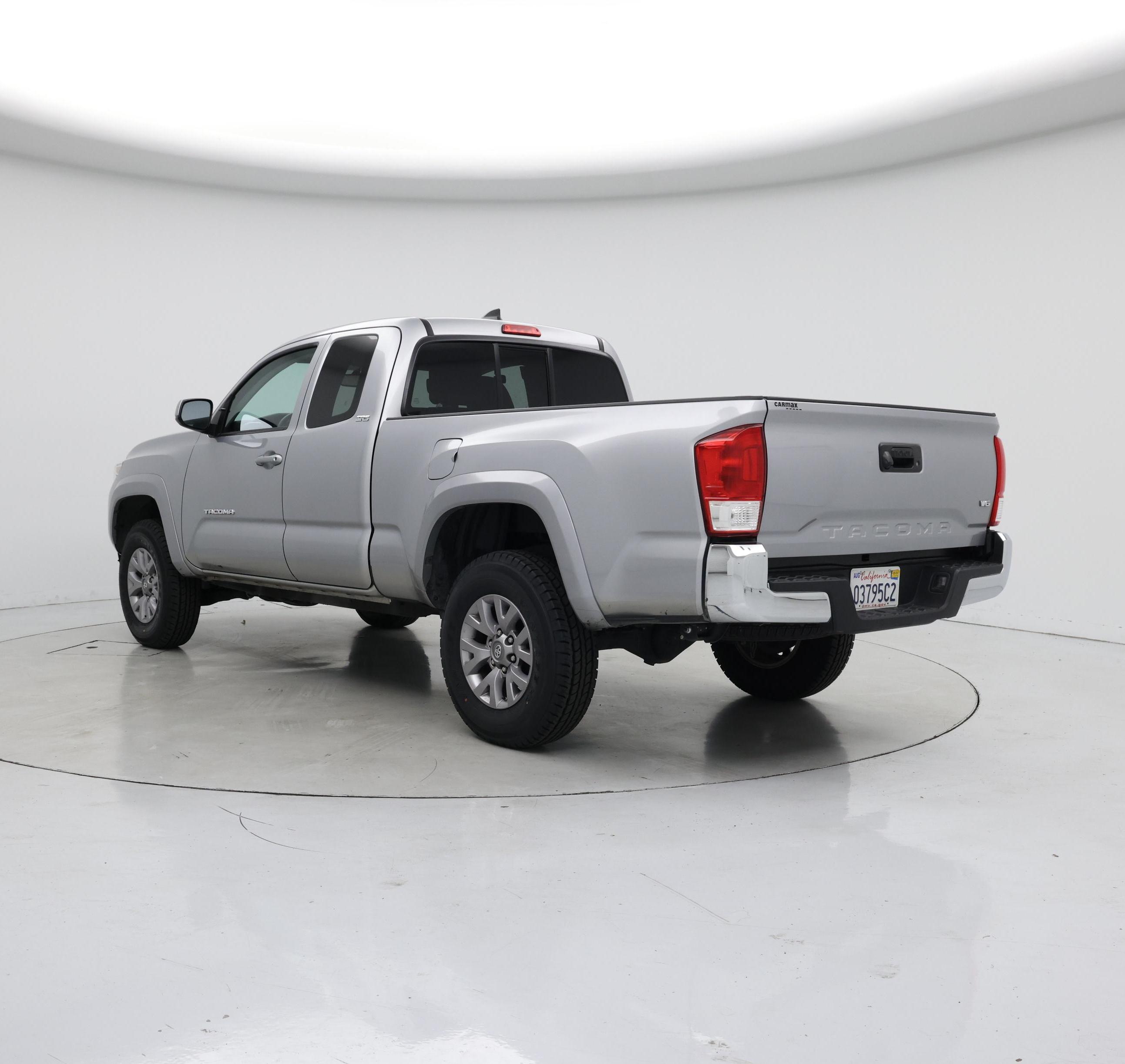 Thumbnail: 2017 Toyota Tacoma - 2