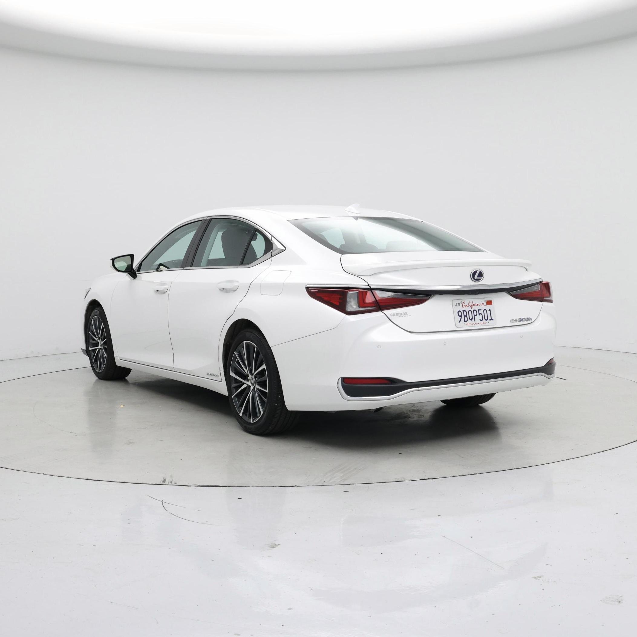 Thumbnail: 2022 Lexus ES - 2