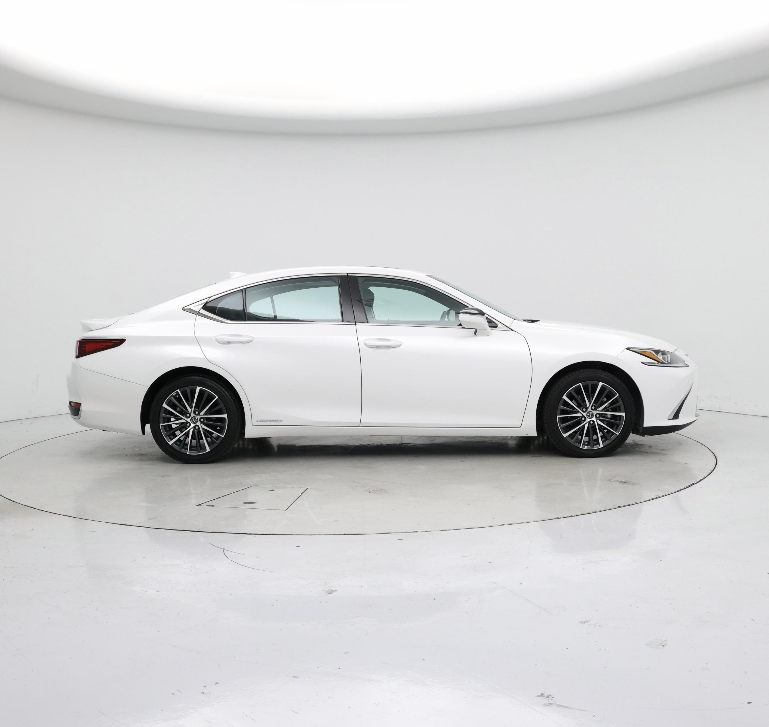 Thumbnail: 2022 Lexus ES - 7