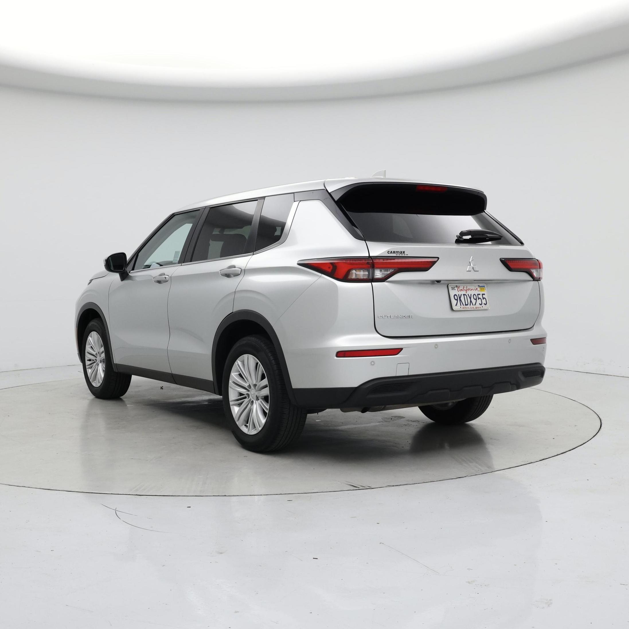 Thumbnail: 2024 Mitsubishi Outlander - 2