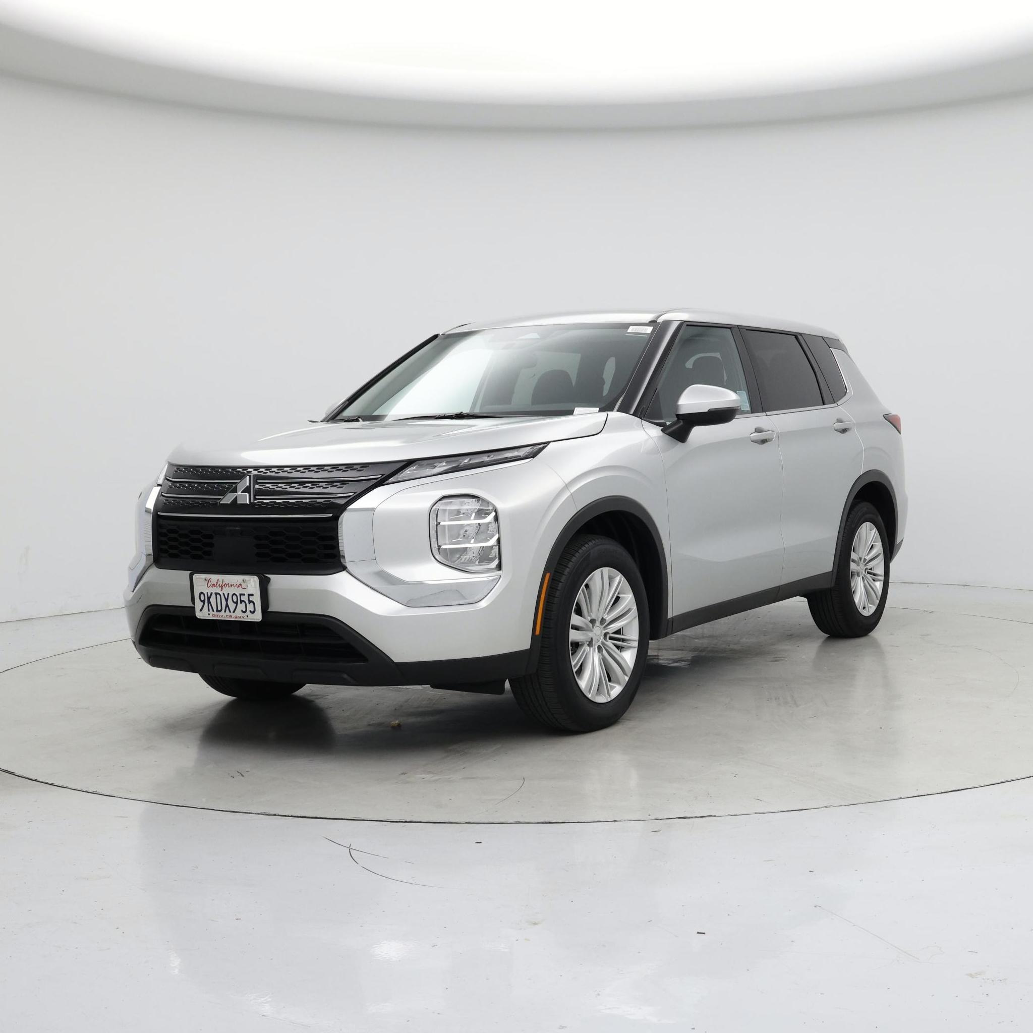 Thumbnail: 2024 Mitsubishi Outlander - 4