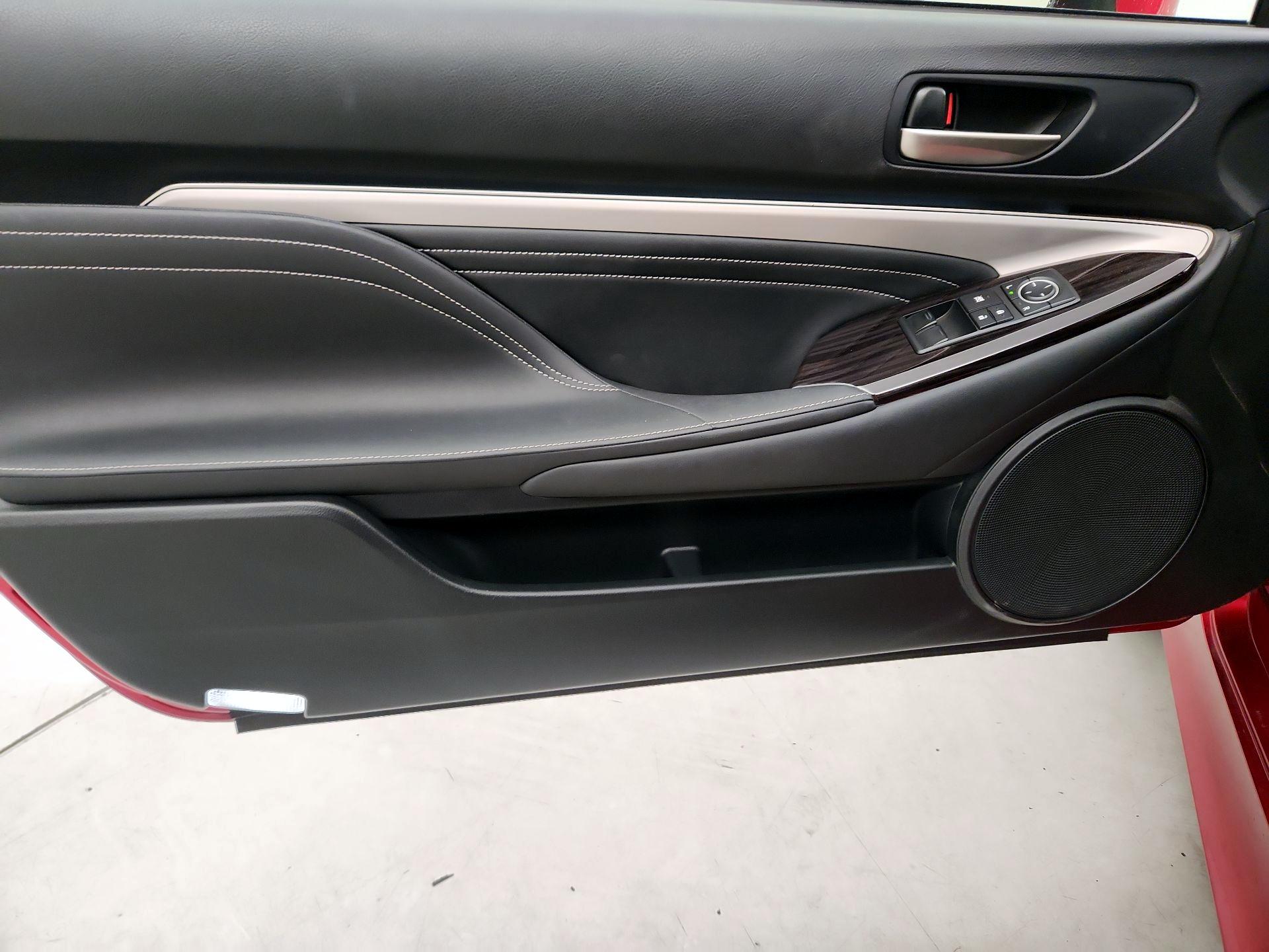 Thumbnail: 2016 Lexus RC - 12