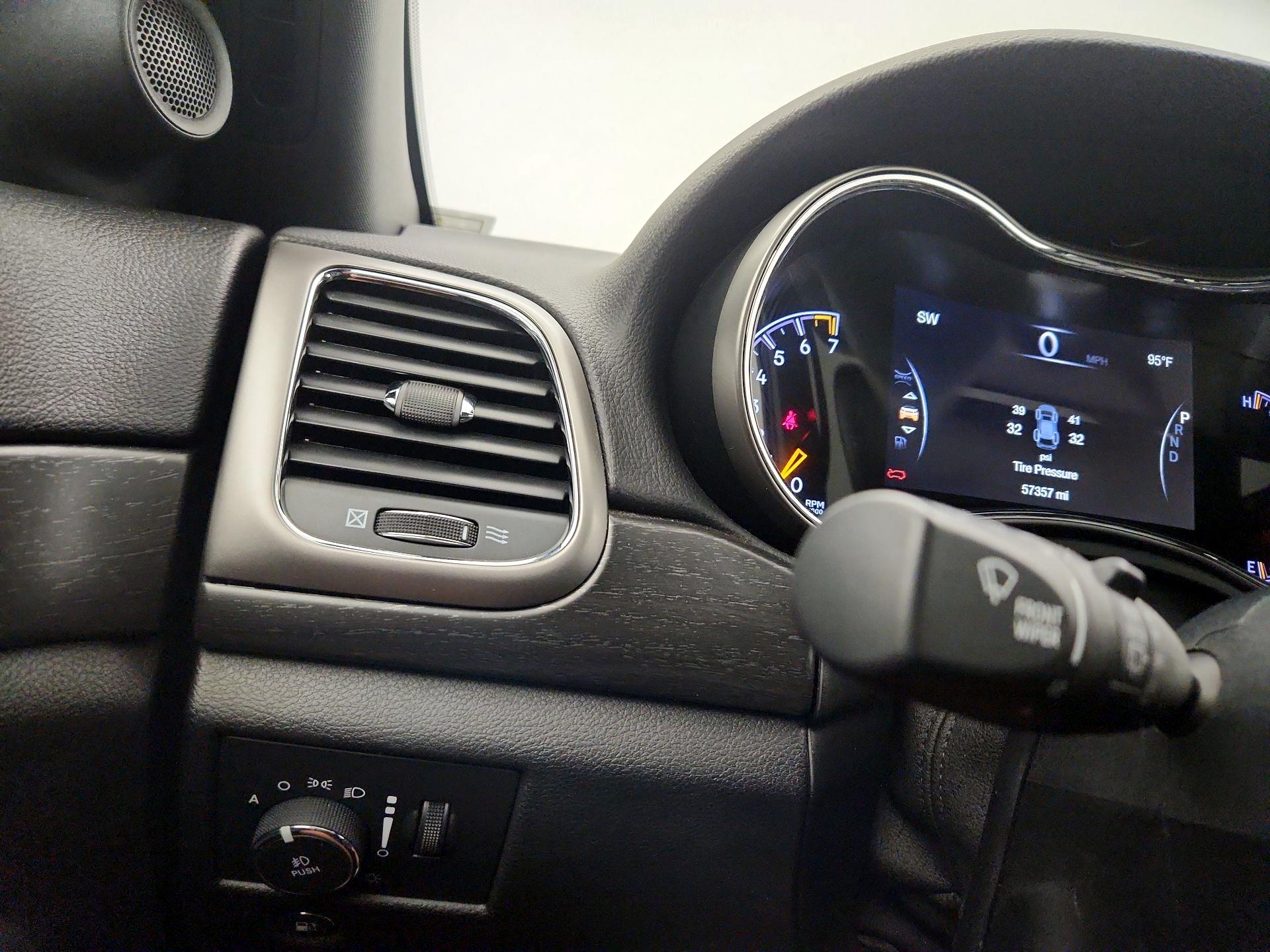 Thumbnail: 2018 Jeep Grand Cherokee - 13