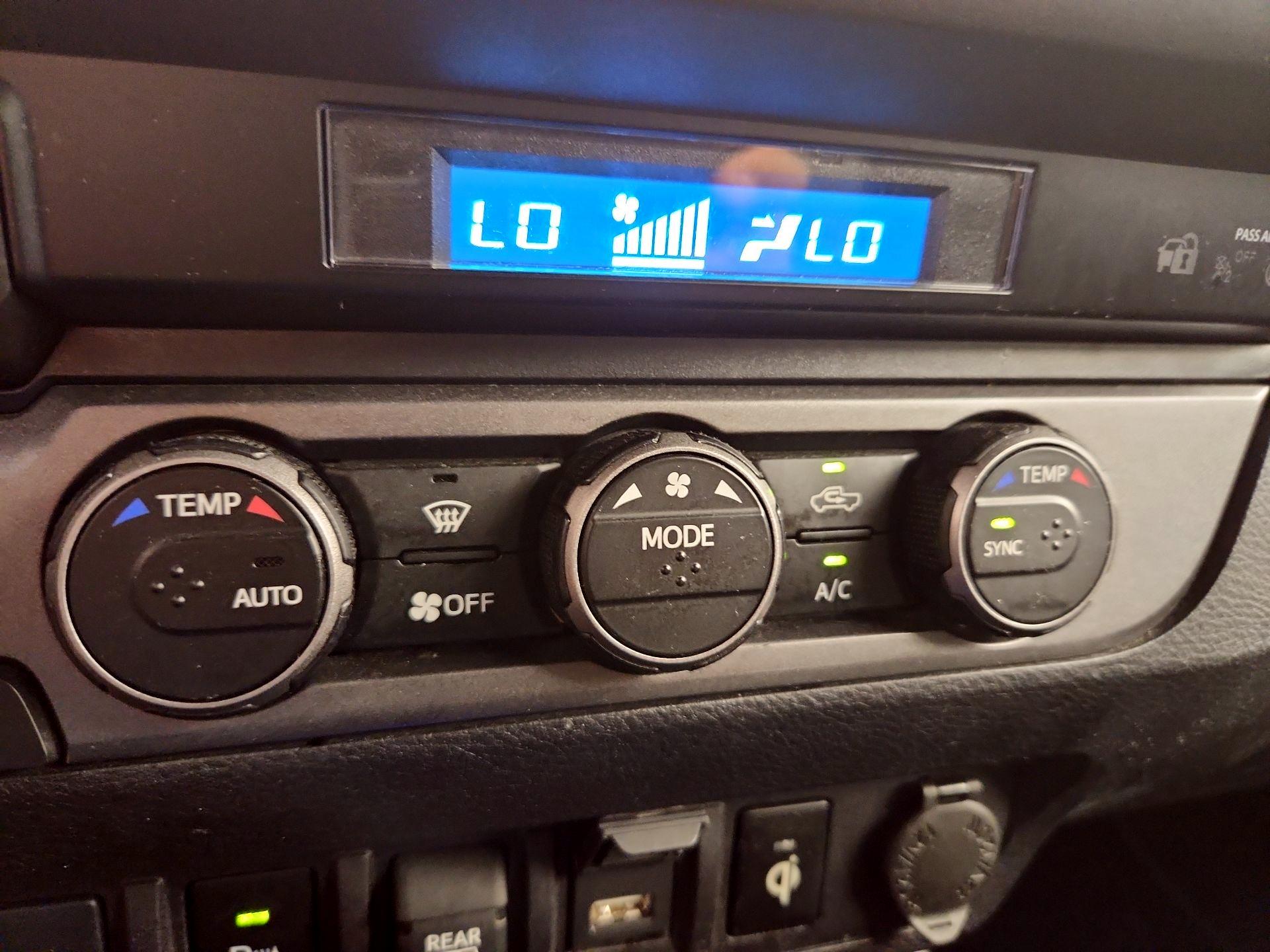 Thumbnail: 2021 Toyota Tacoma - 16