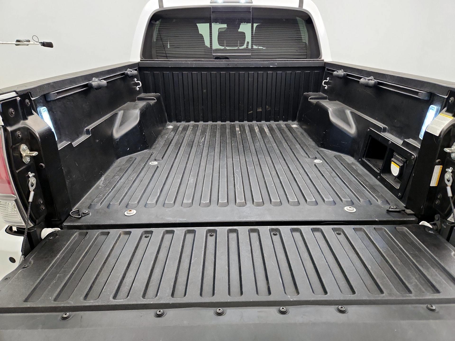 Thumbnail: 2021 Toyota Tacoma - 20
