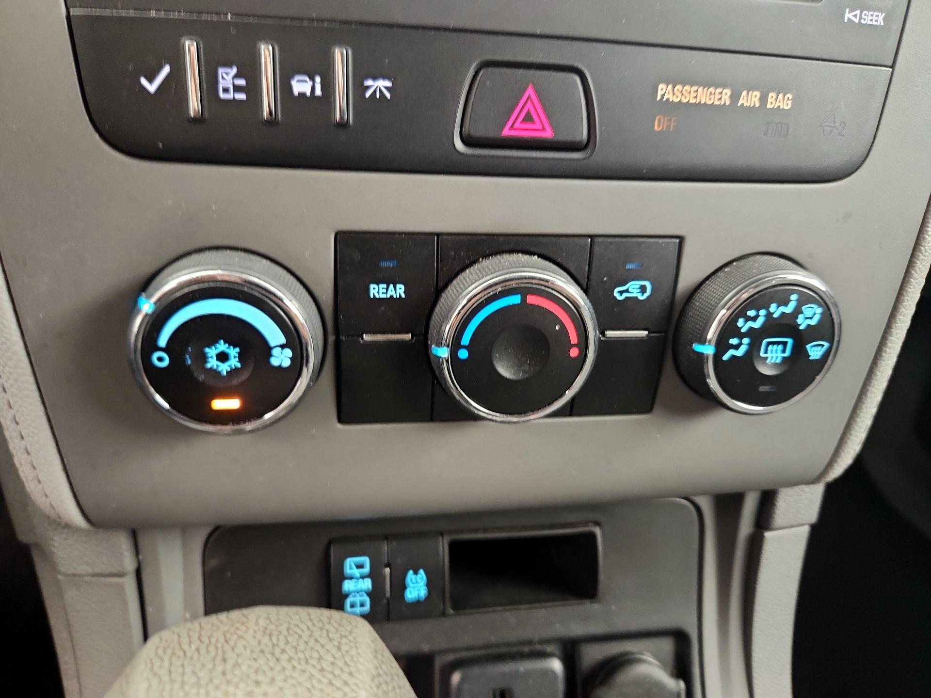 Thumbnail: 2016 Chevrolet Traverse - 16