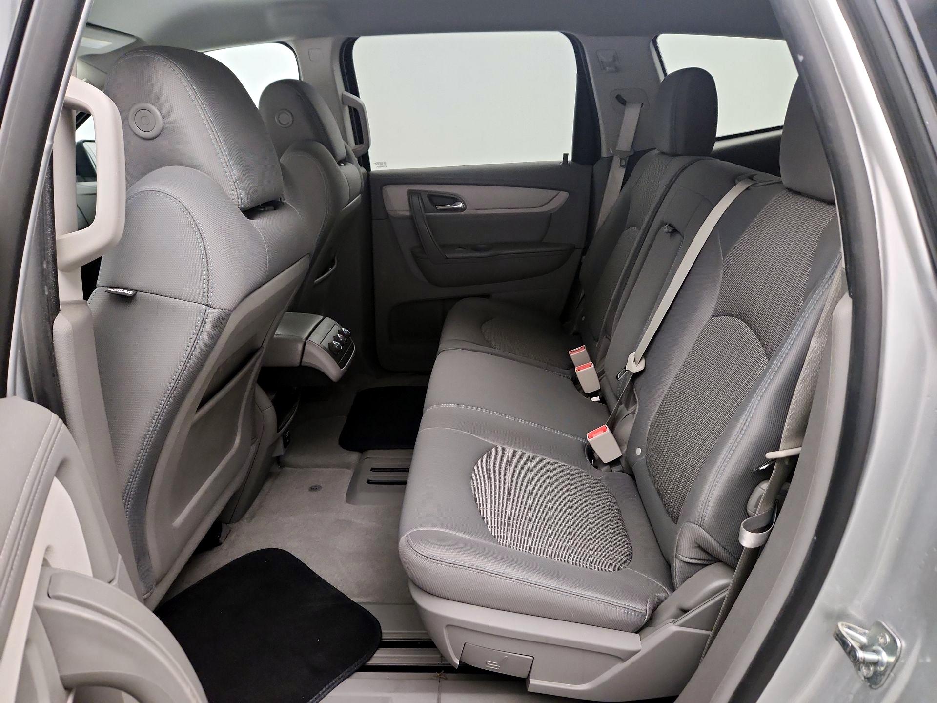Thumbnail: 2016 Chevrolet Traverse - 19