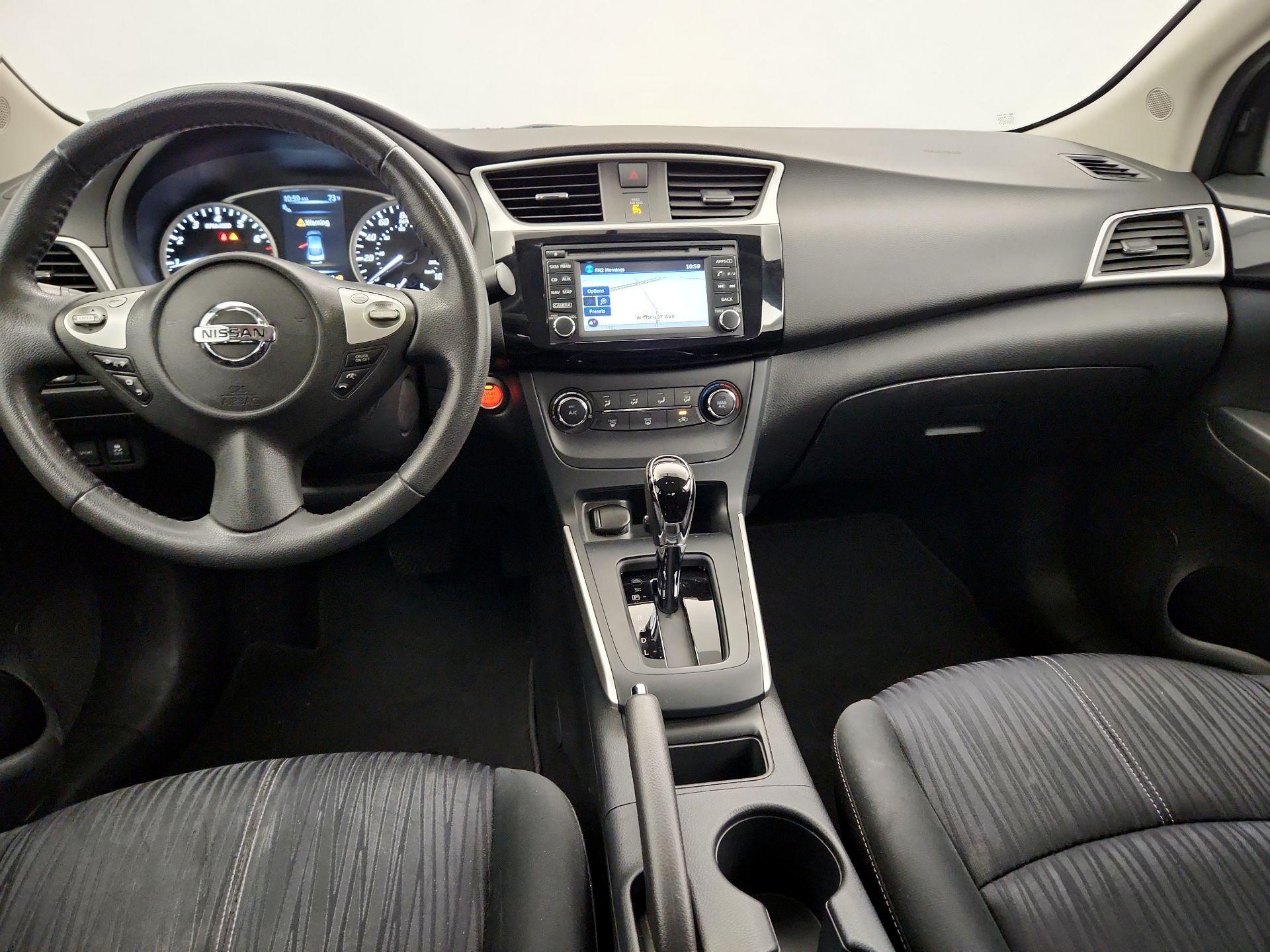 Thumbnail: 2017 Nissan Sentra - 9