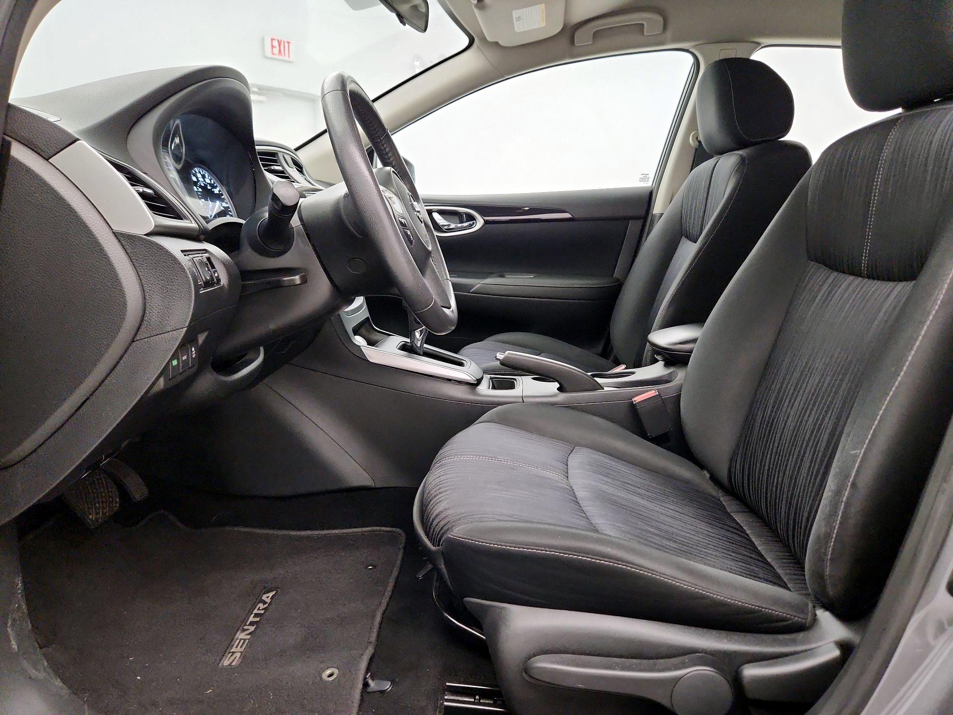 Thumbnail: 2017 Nissan Sentra - 11