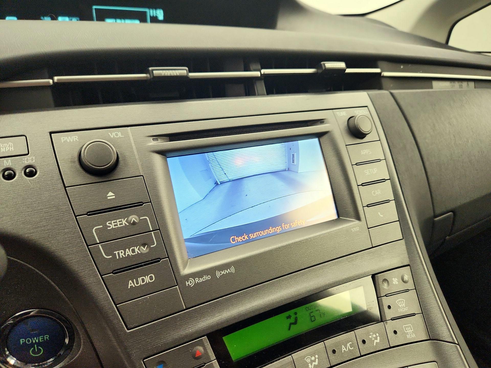 Thumbnail: 2014 Toyota Prius - 14