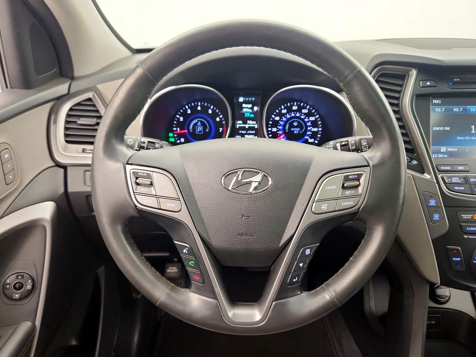 Thumbnail: 2016 Hyundai Santa Fe - 10