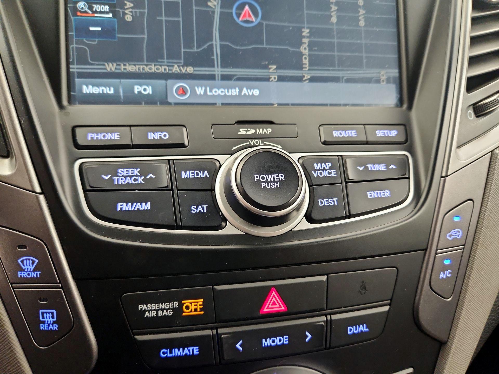 Thumbnail: 2016 Hyundai Santa Fe - 16