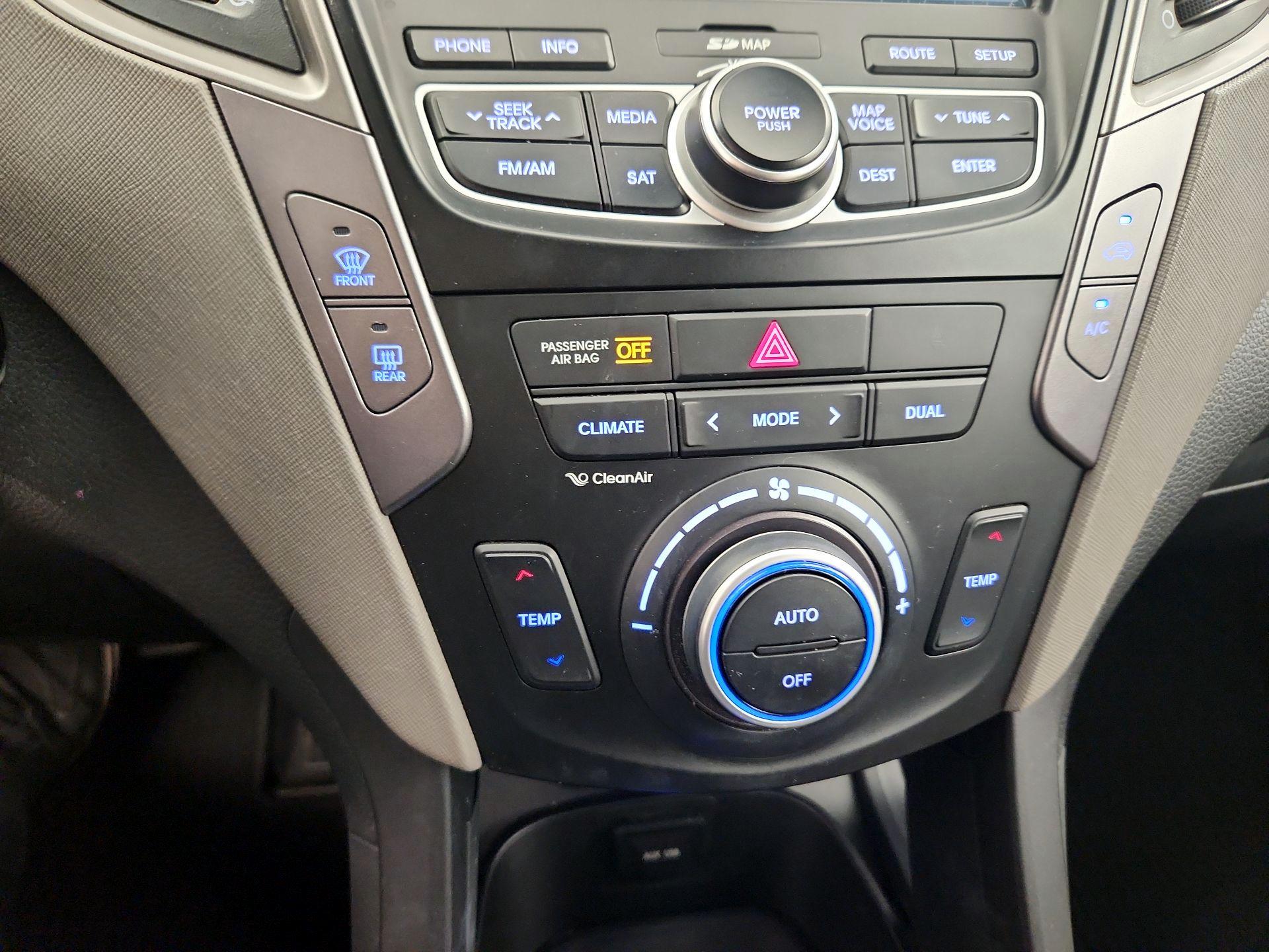 Thumbnail: 2016 Hyundai Santa Fe - 17