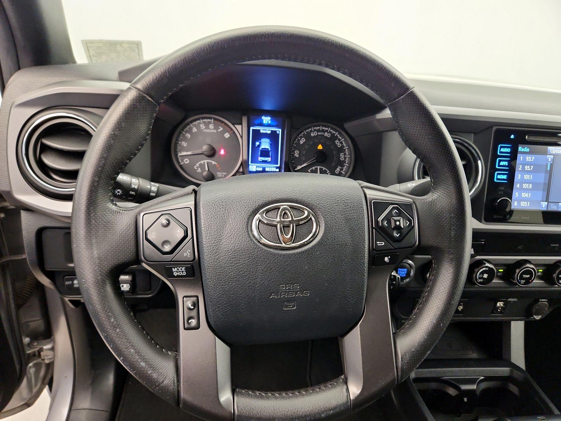 Thumbnail: 2017 Toyota Tacoma - 10
