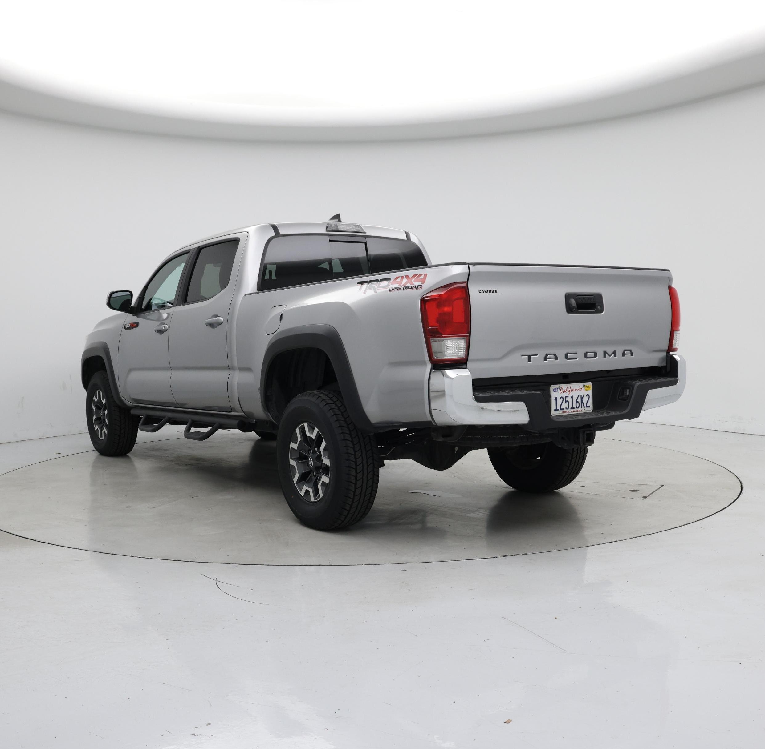 Thumbnail: 2017 Toyota Tacoma - 2