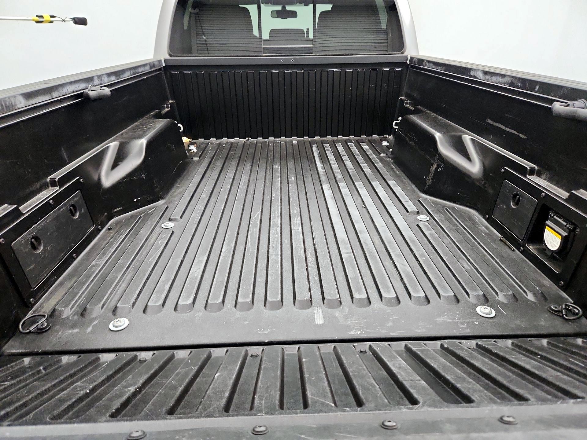Thumbnail: 2017 Toyota Tacoma - 20