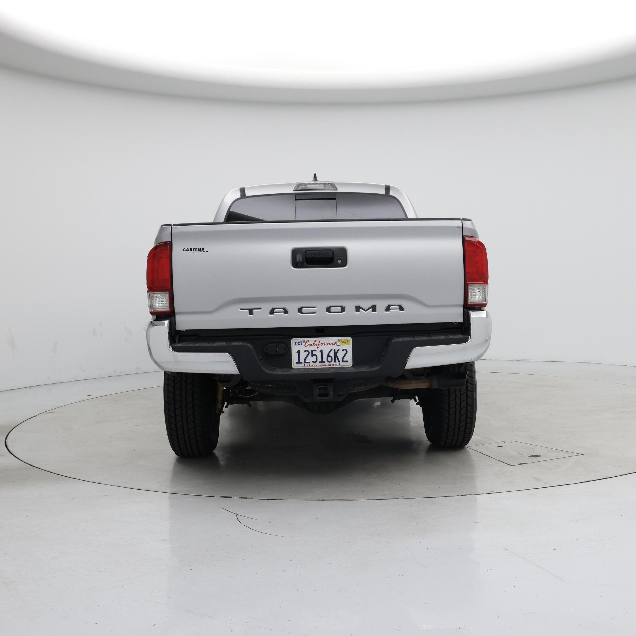 Thumbnail: 2017 Toyota Tacoma - 6