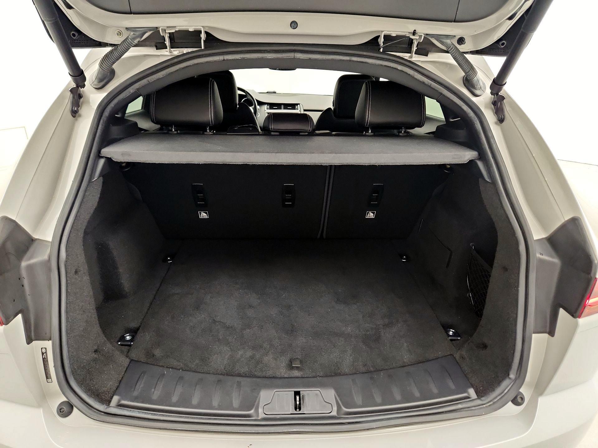Thumbnail: 2019 Jaguar E-Pace - 20