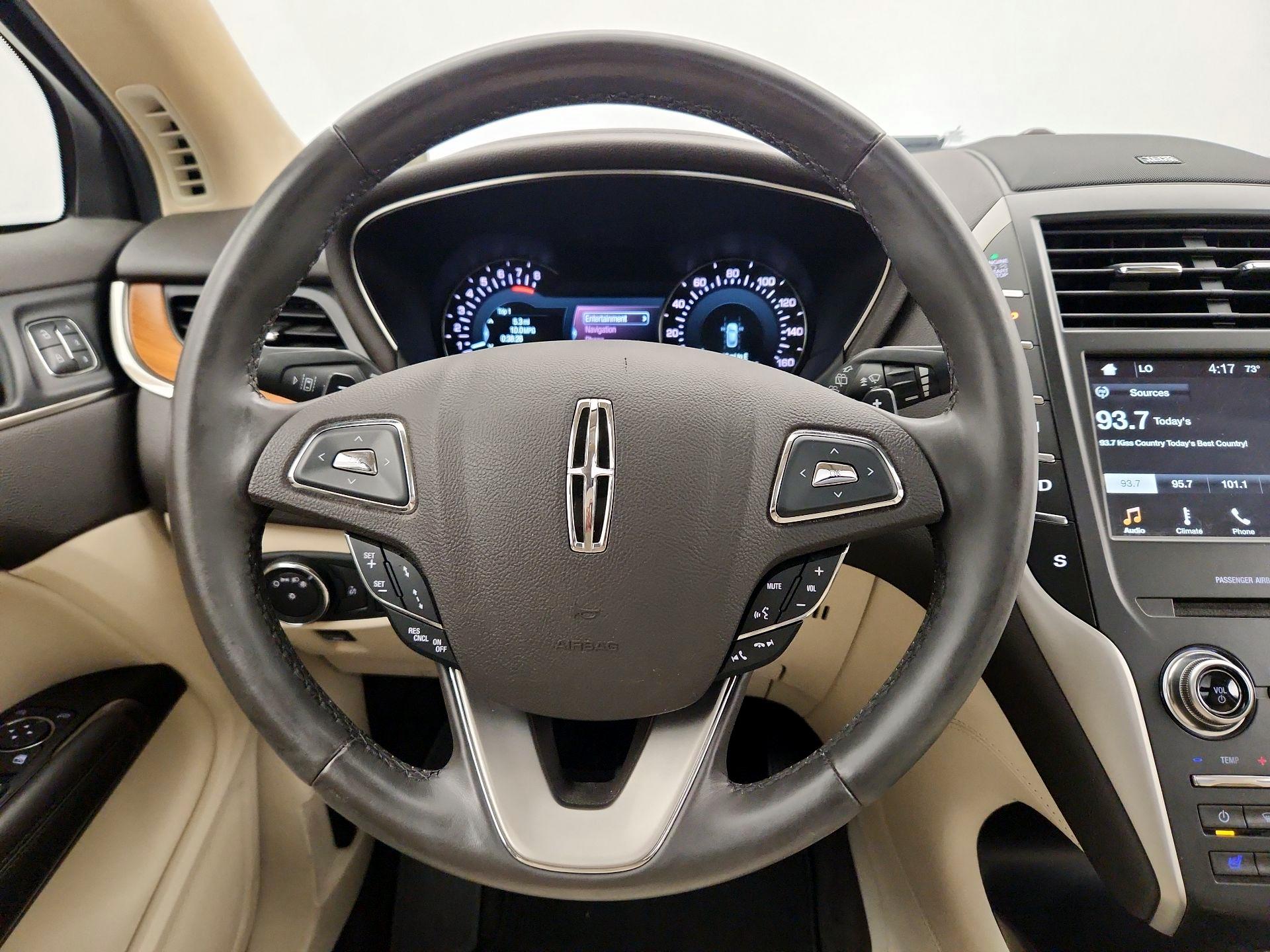 Thumbnail: 2016 Lincoln MKC - 10