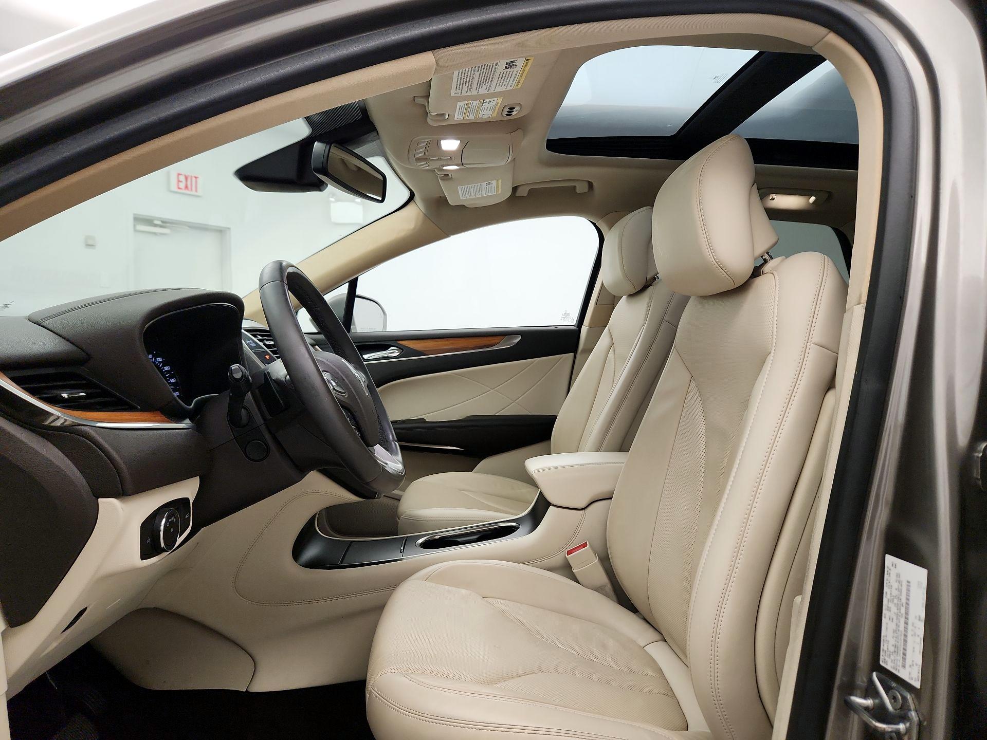 Thumbnail: 2016 Lincoln MKC - 11