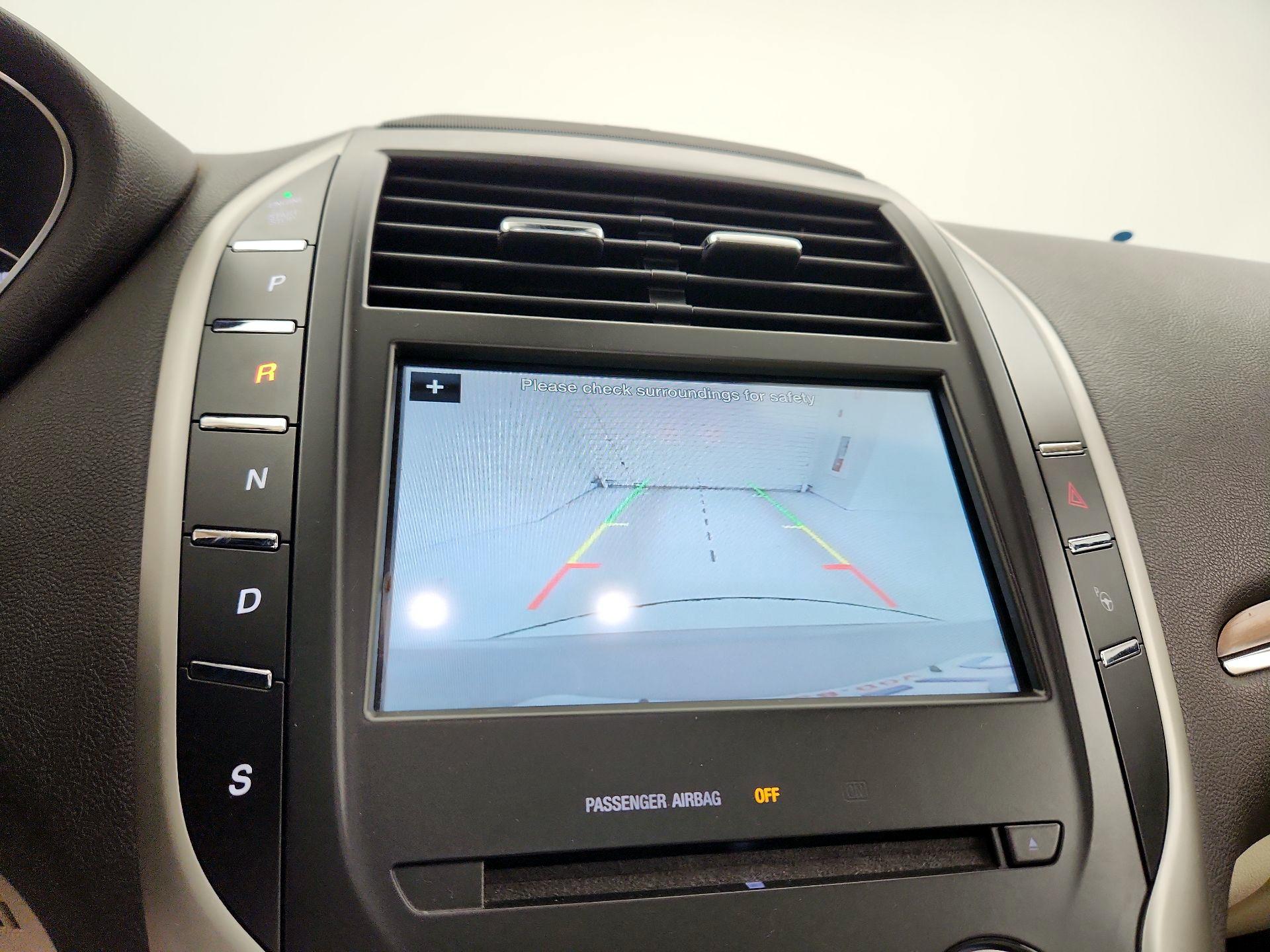 Thumbnail: 2016 Lincoln MKC - 15