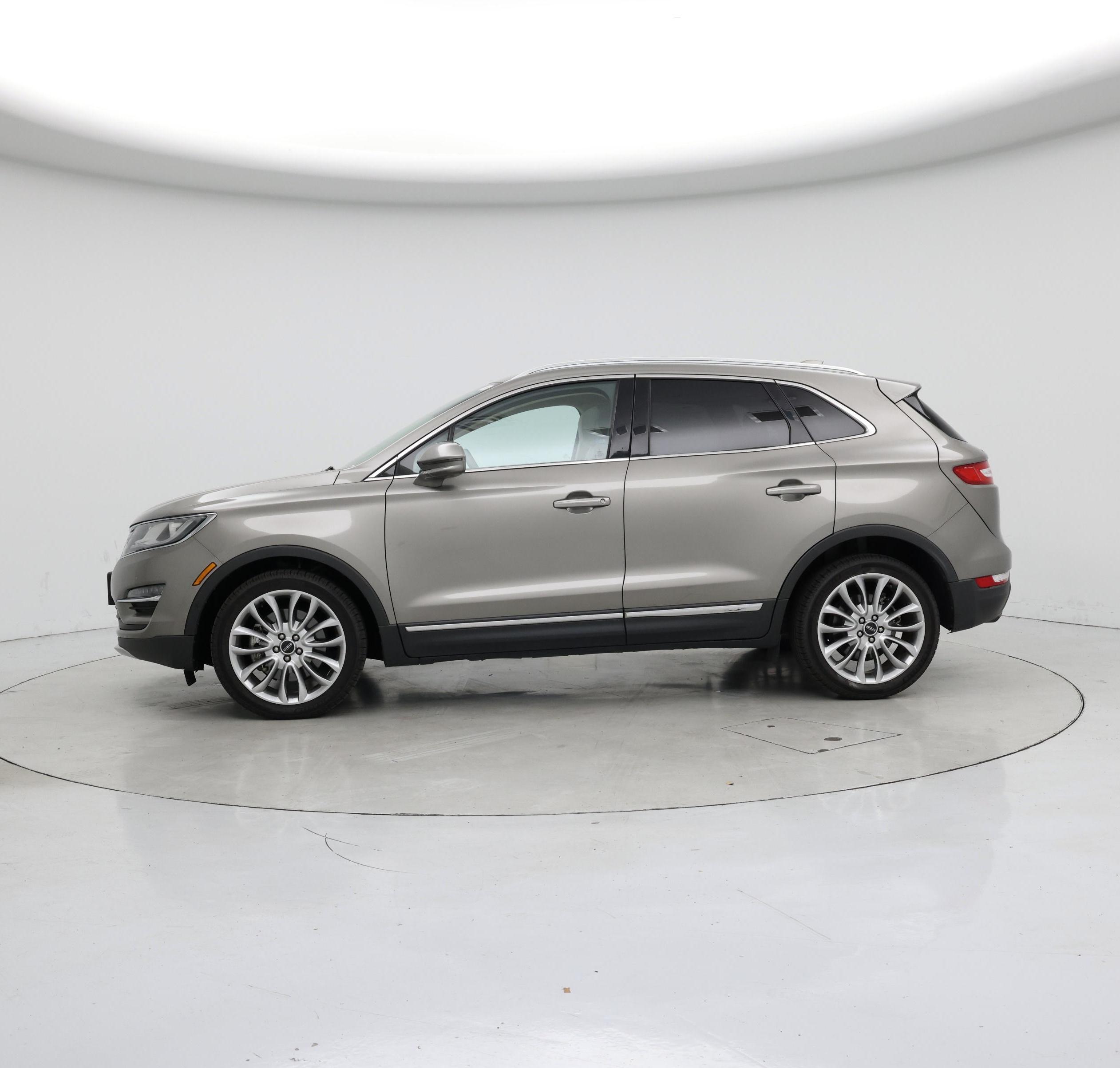 Thumbnail: 2016 Lincoln MKC - 3