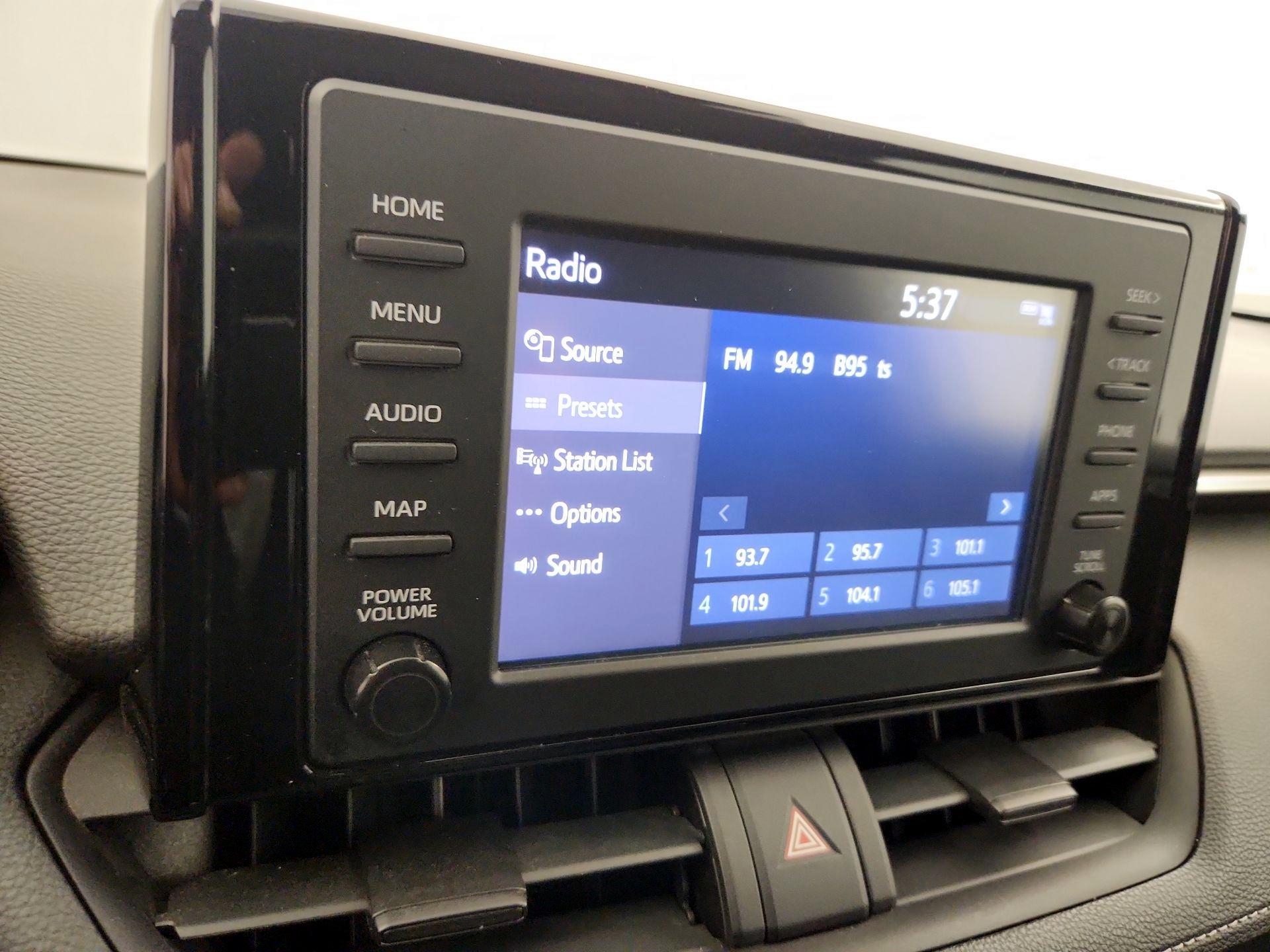 Thumbnail: 2019 Toyota RAV4 - 15