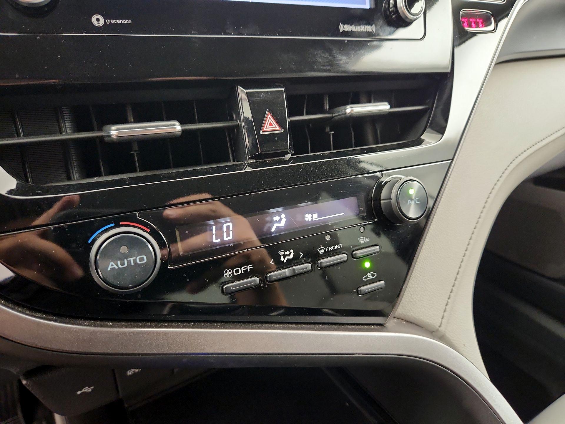 Thumbnail: 2021 Toyota Camry - 16