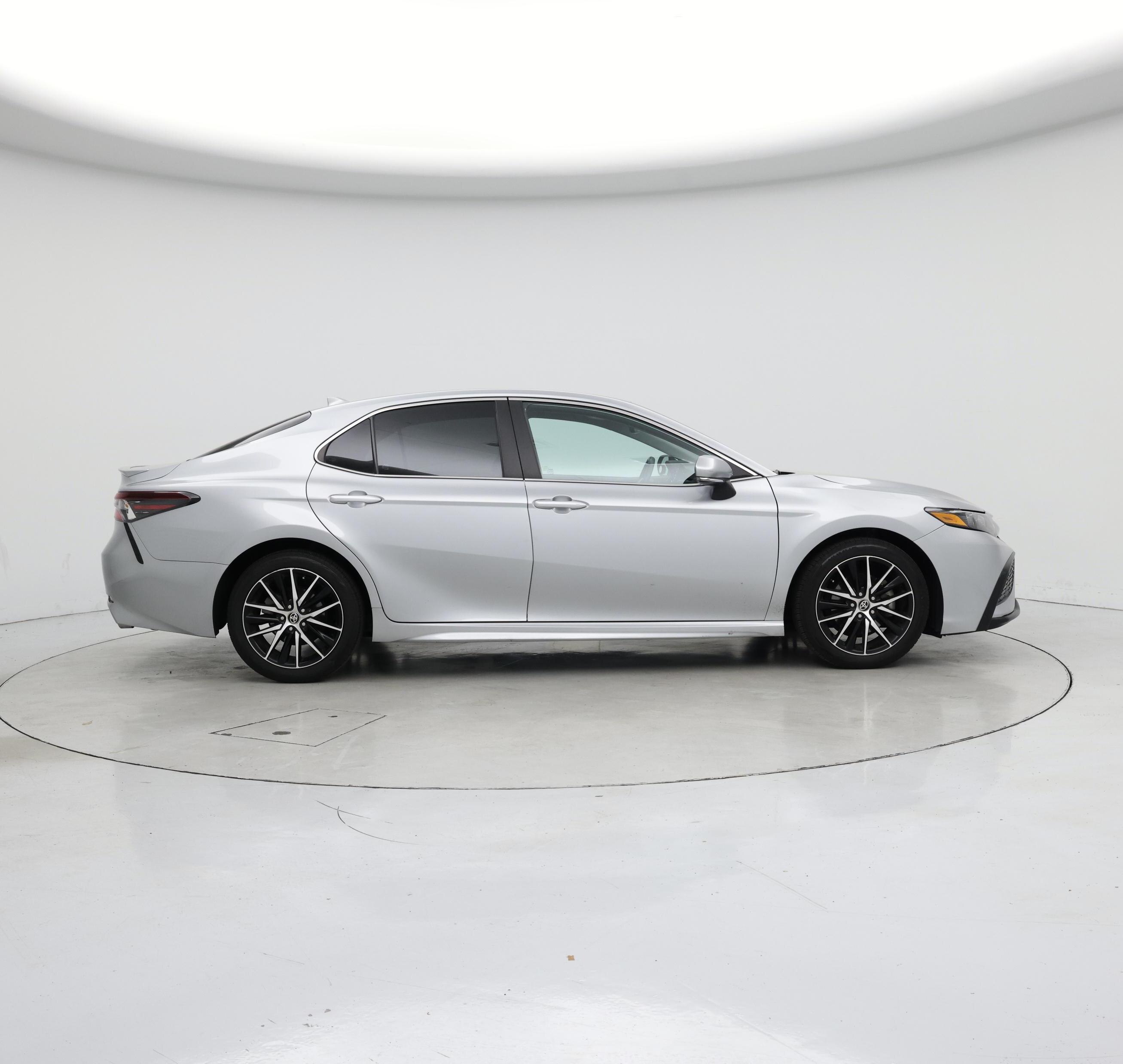 Thumbnail: 2021 Toyota Camry - 7
