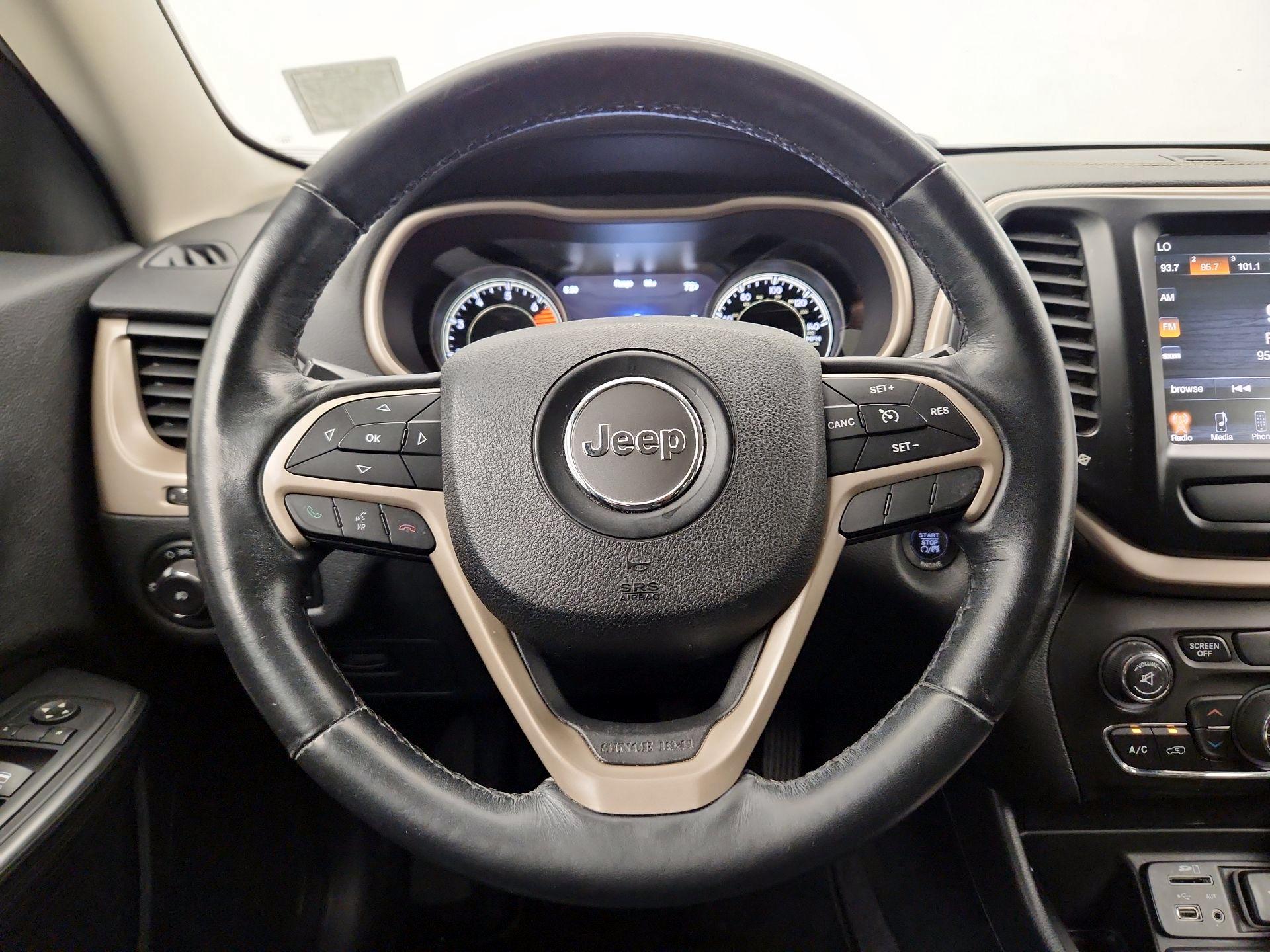 Thumbnail: 2016 Jeep Cherokee - 10