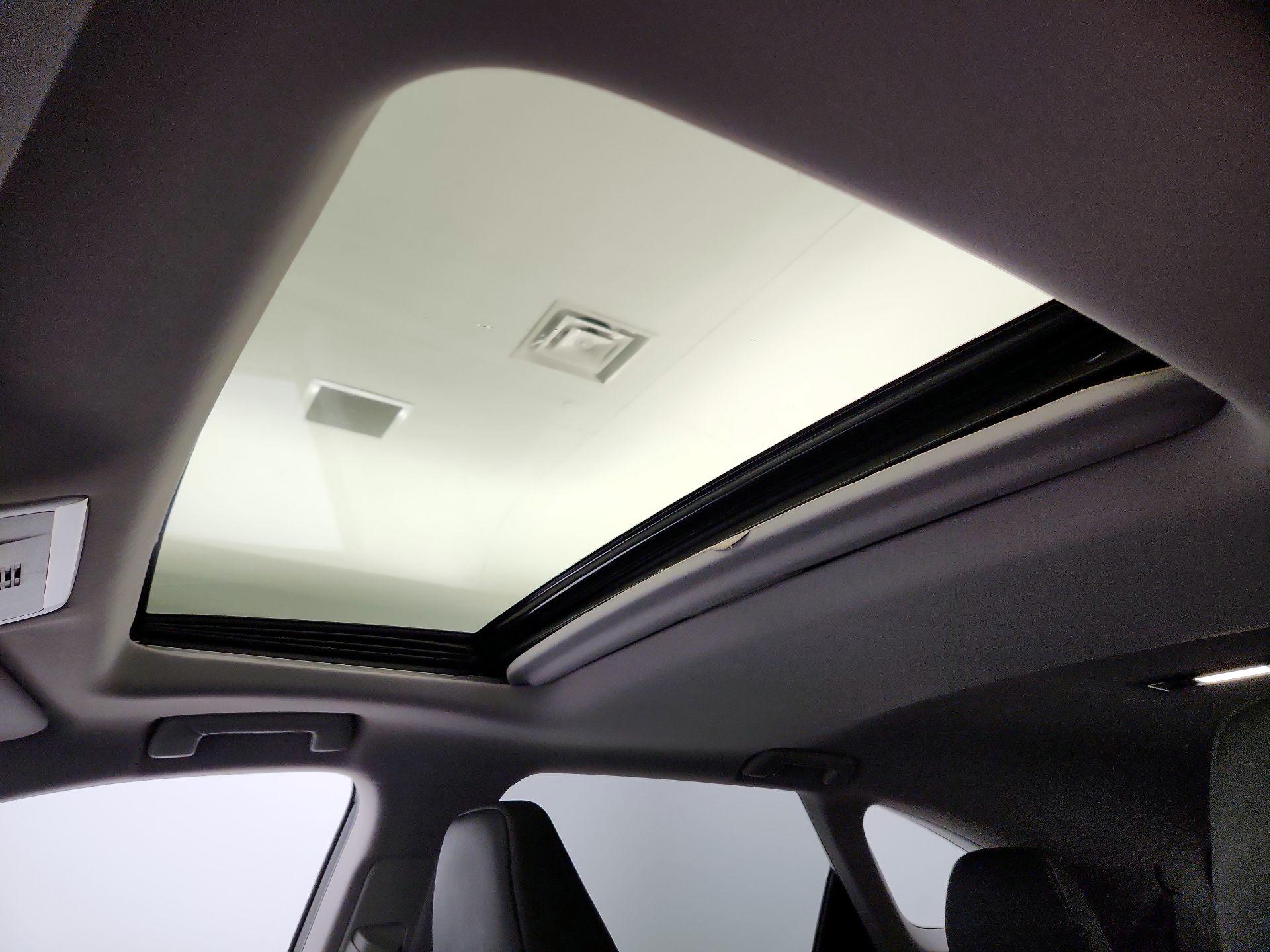 Thumbnail: 2021 Lexus RX - 20