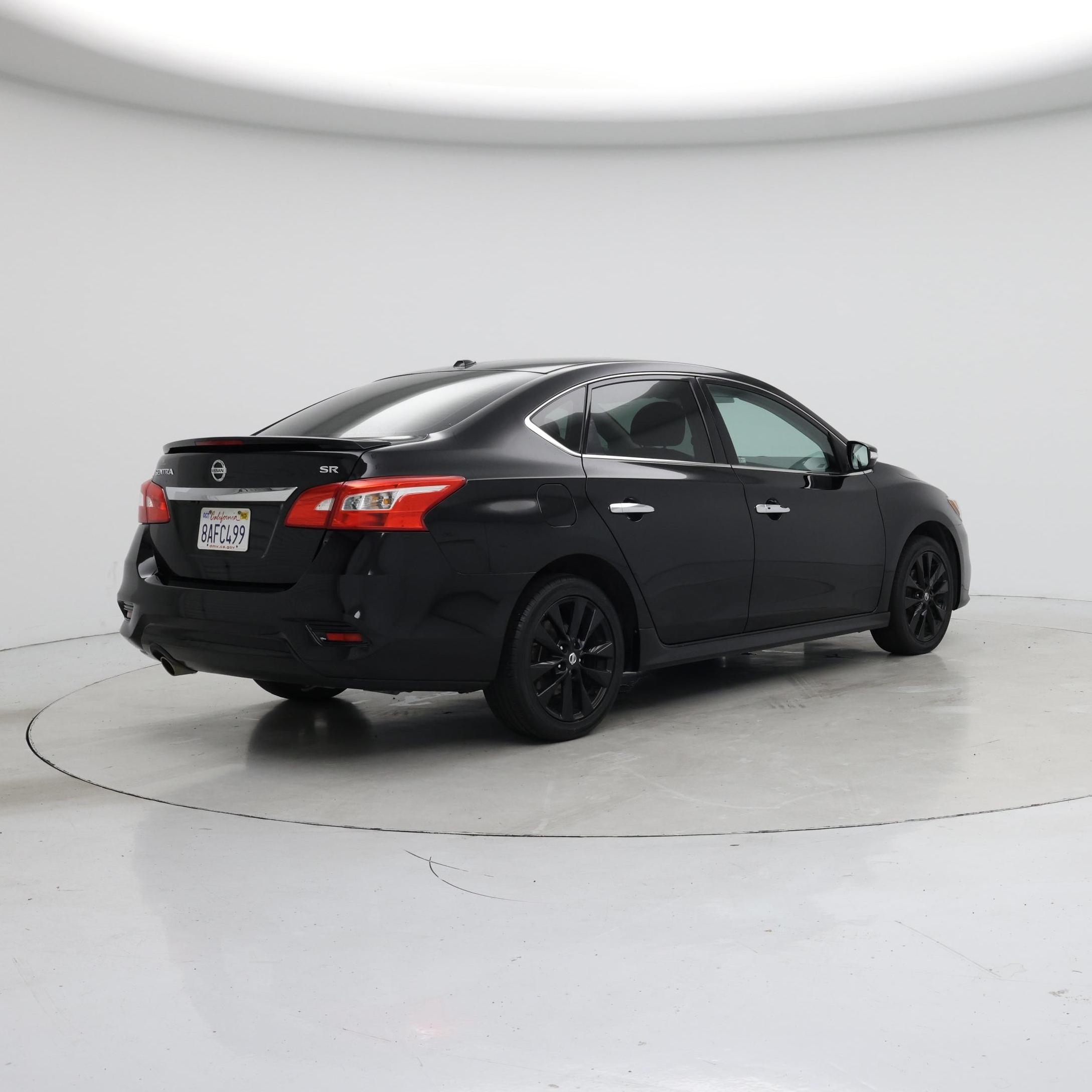 Thumbnail: 2017 Nissan Sentra - 8