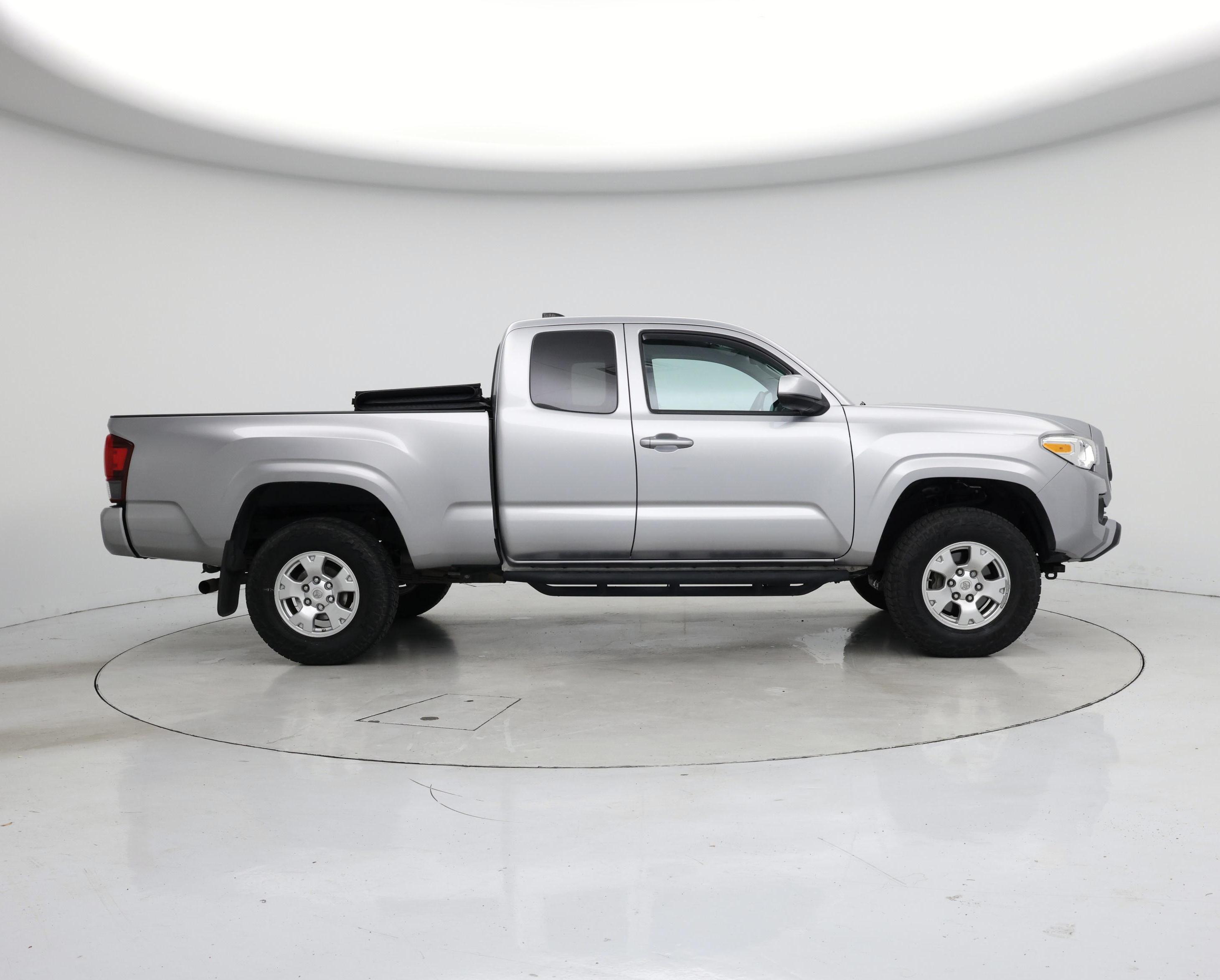 Thumbnail: 2021 Toyota Tacoma - 7