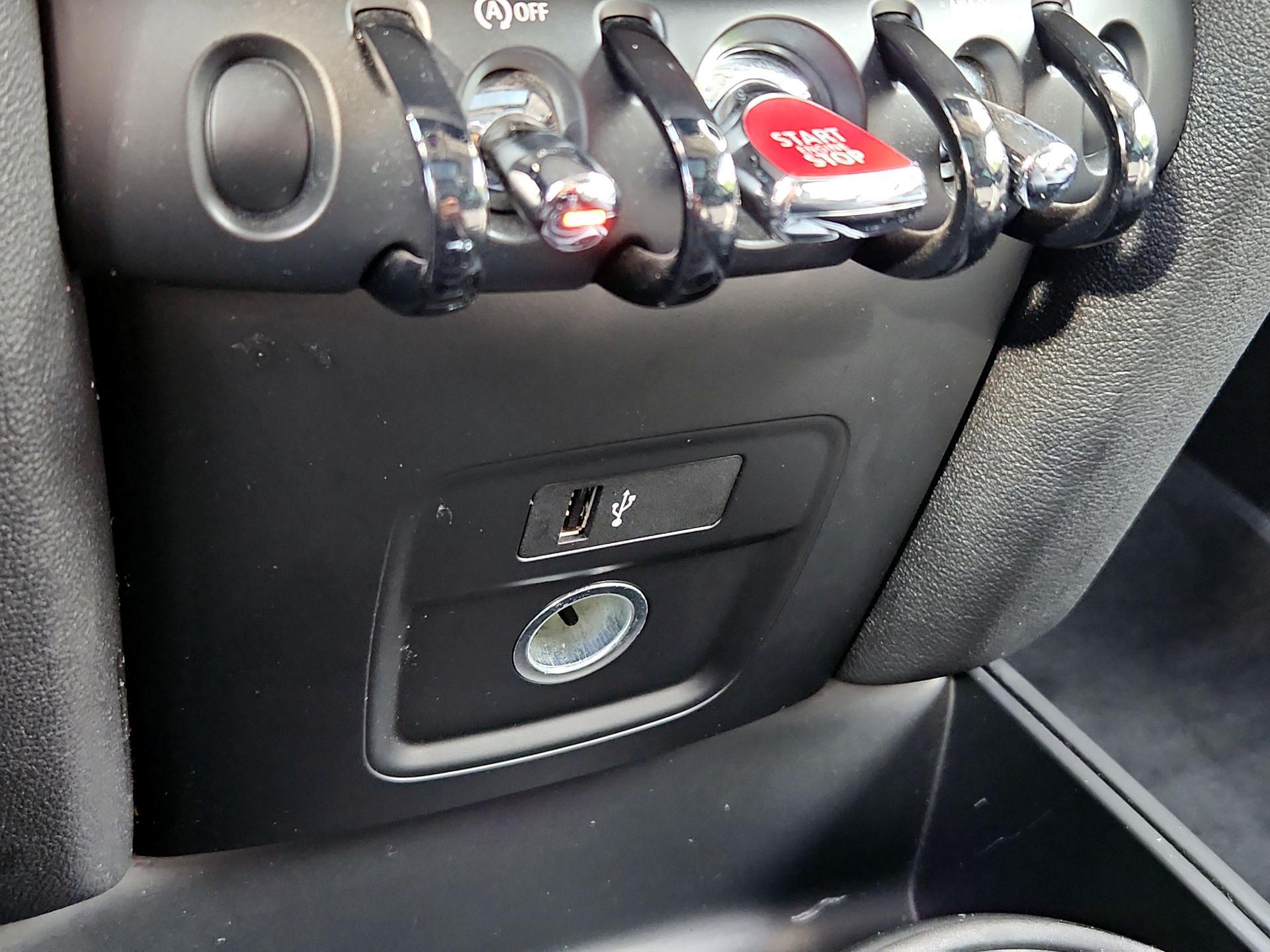 Thumbnail: 2019 MINI Cooper Countryman - 18