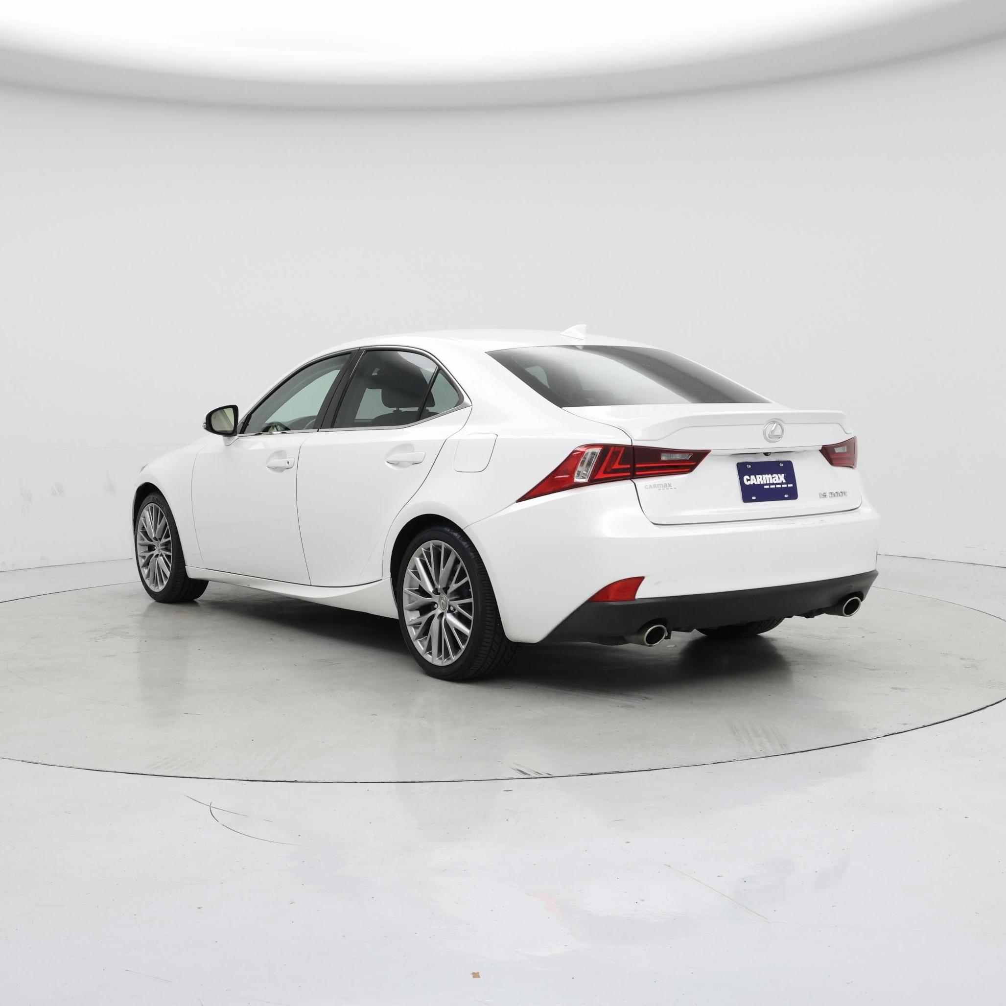 Thumbnail: 2016 Lexus IS - 2