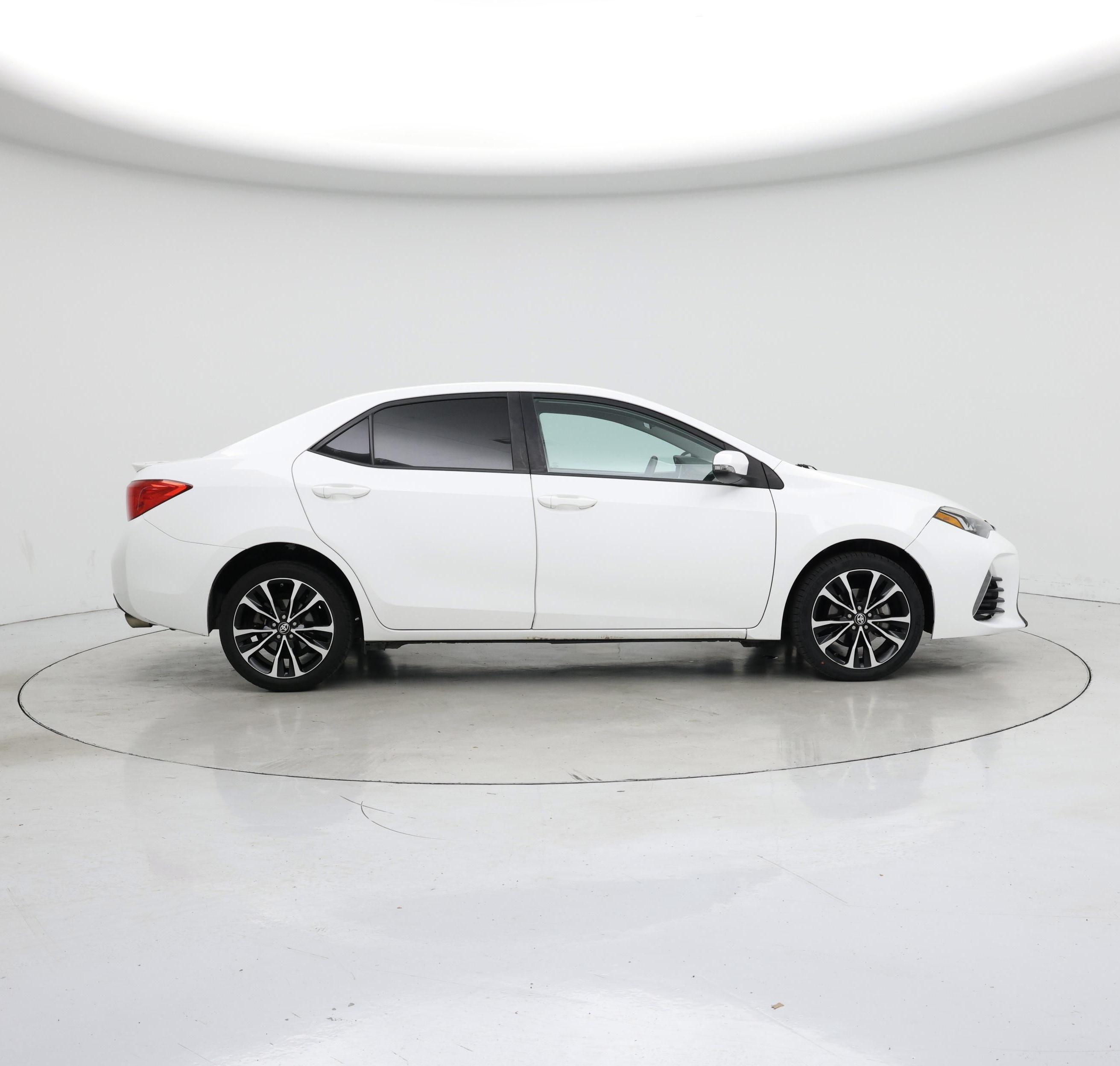 Thumbnail: 2017 Toyota Corolla - 7