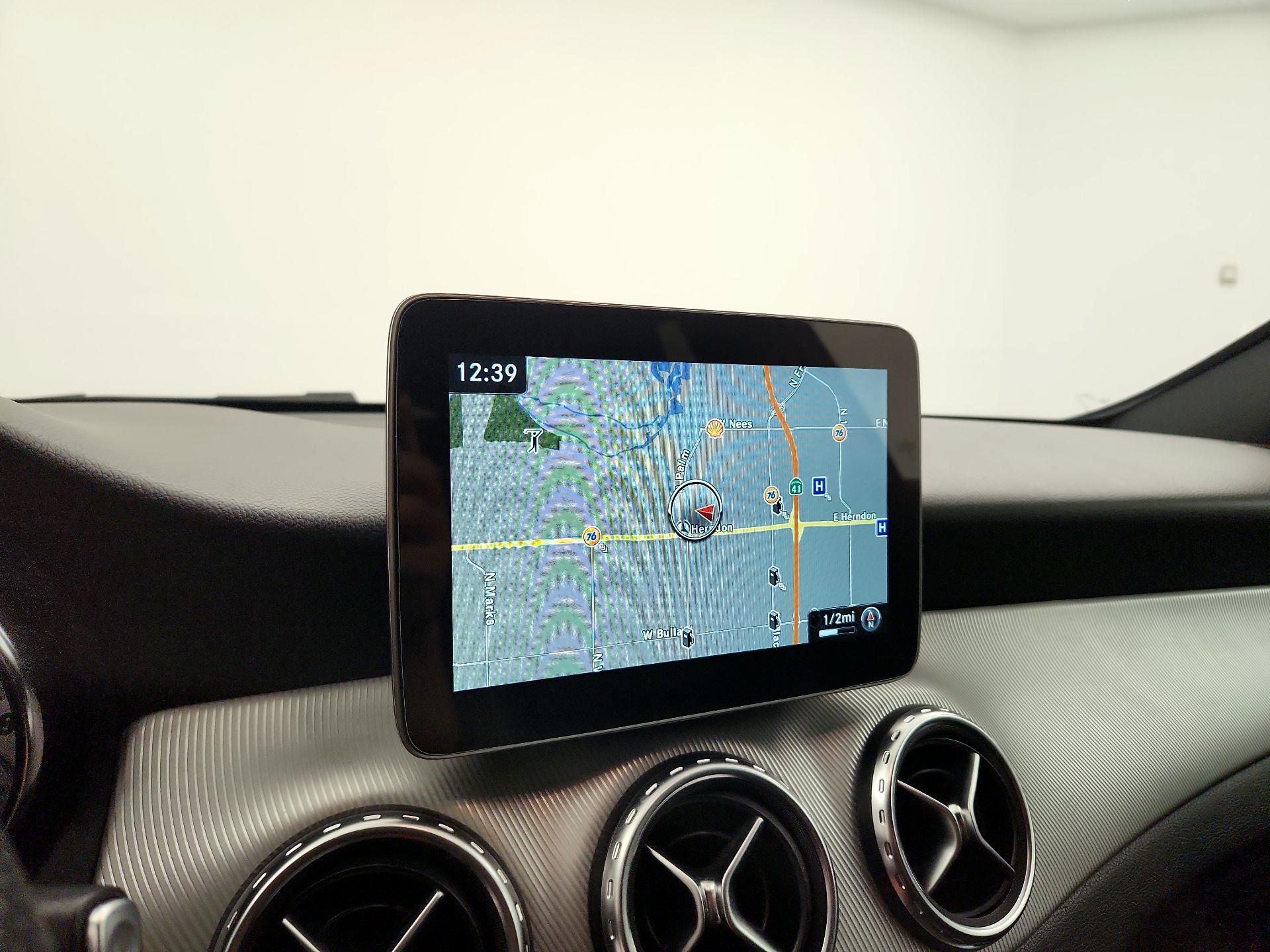 Thumbnail: 2016 Mercedes-Benz GLA - 14